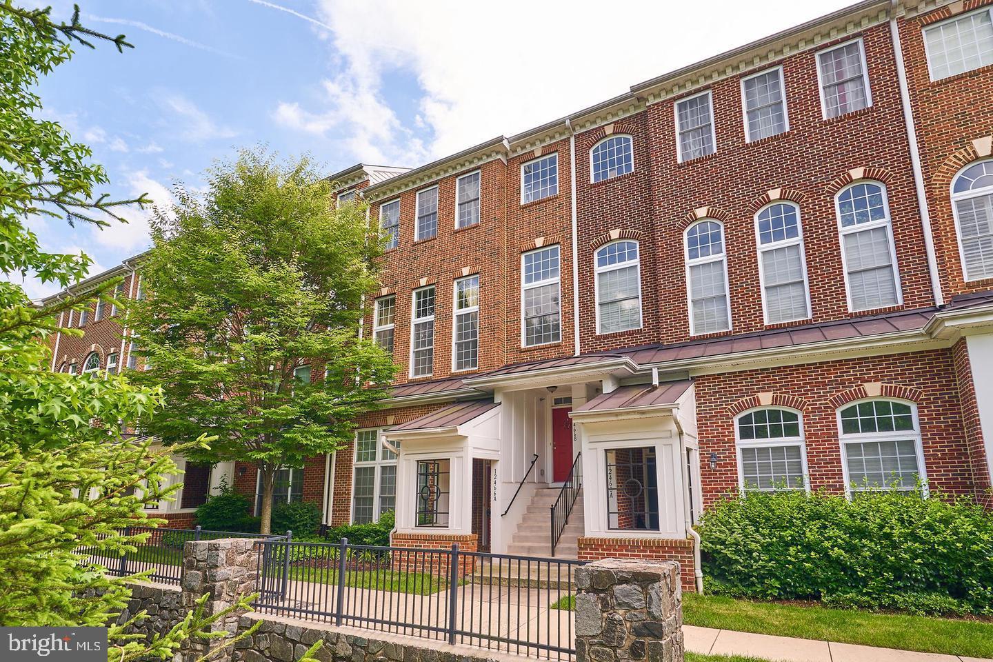 EAST MARKET AT FAIR LAKE - Residential Lease