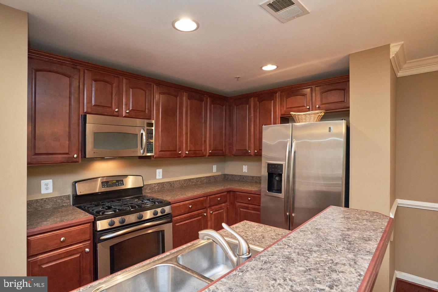 EAST MARKET AT FAIR LAKE - Residential Lease