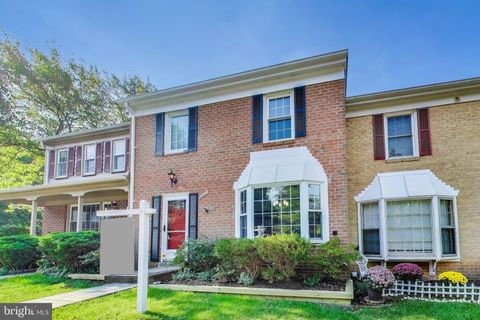 6027 KERRWOOD STREET BURKE VA 22015