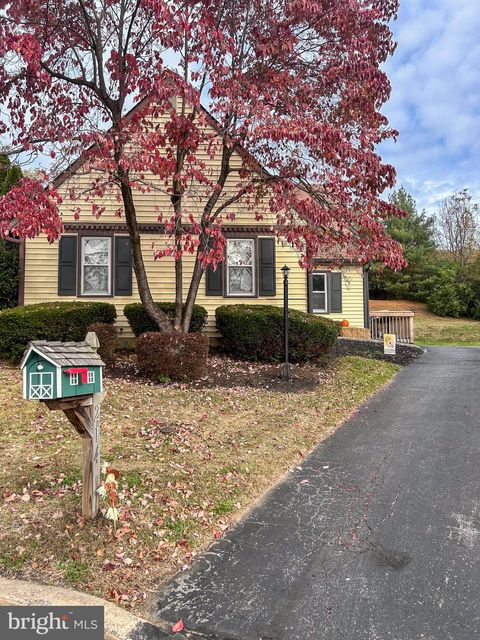 214 ARMSTEAD COURT DOWNINGTOWN PA 19335