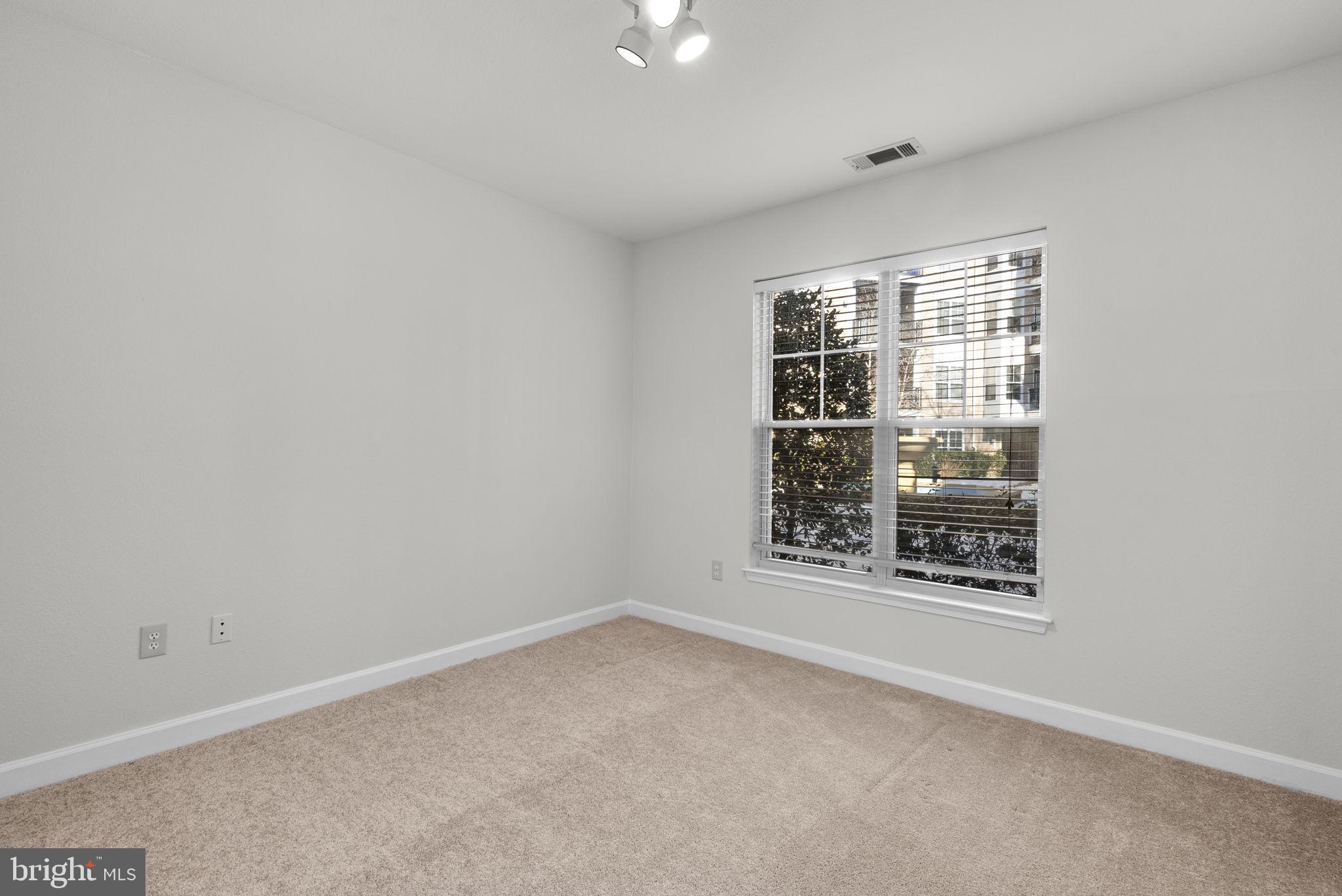 FITZ AT ROCKVILLE TOWN C - Residential