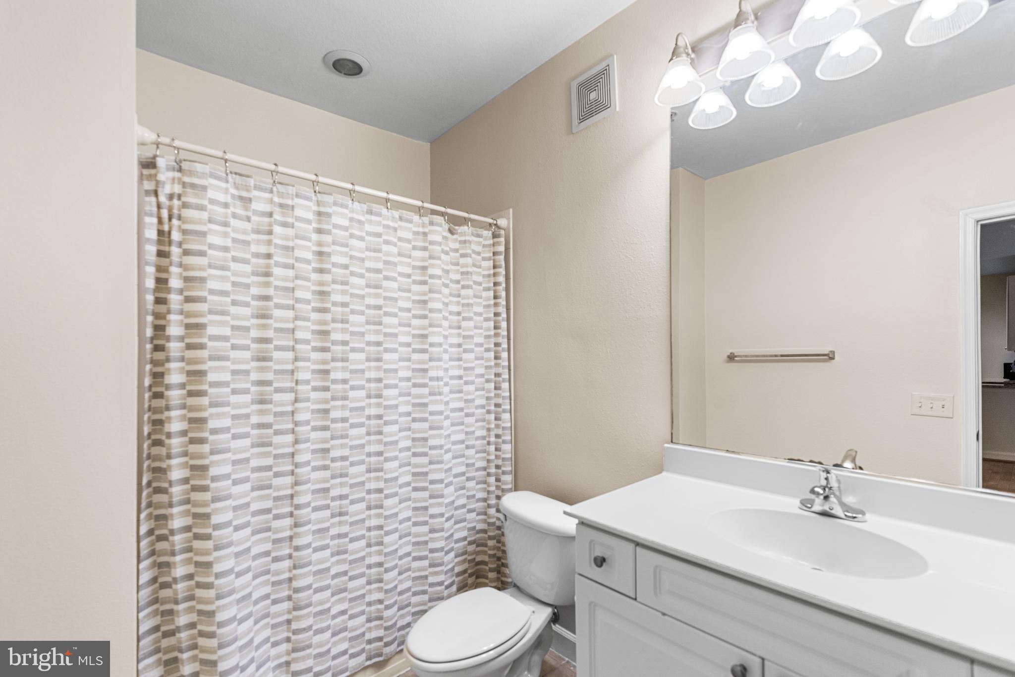 FITZ AT ROCKVILLE TOWN C - Residential