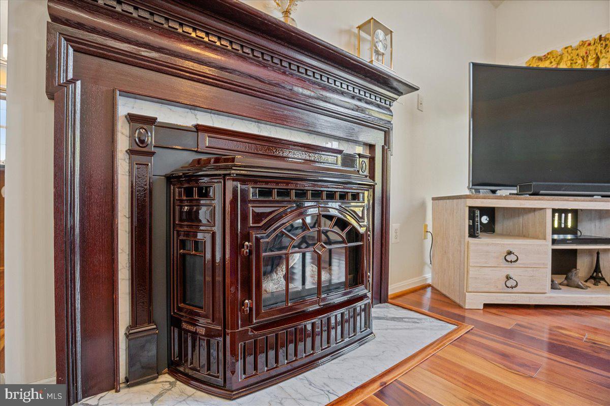 HILLMEADE - Residential