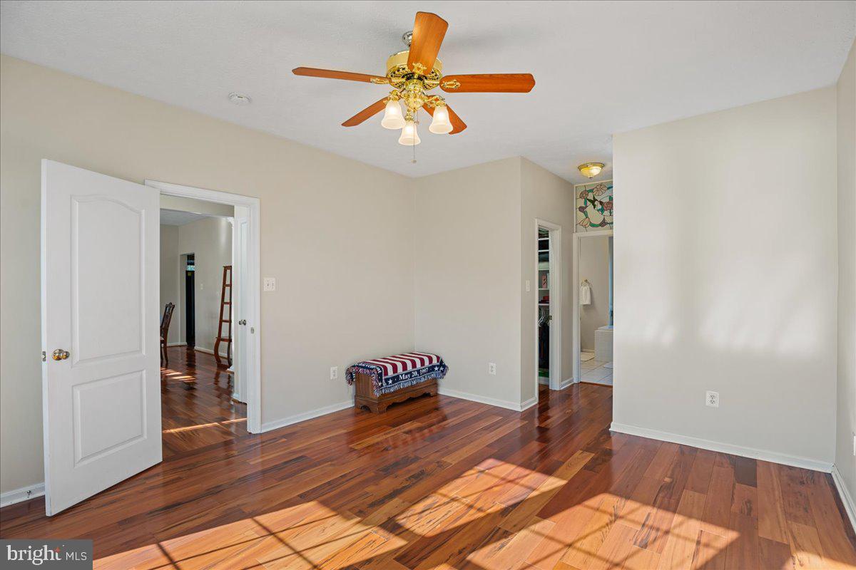 HILLMEADE - Residential