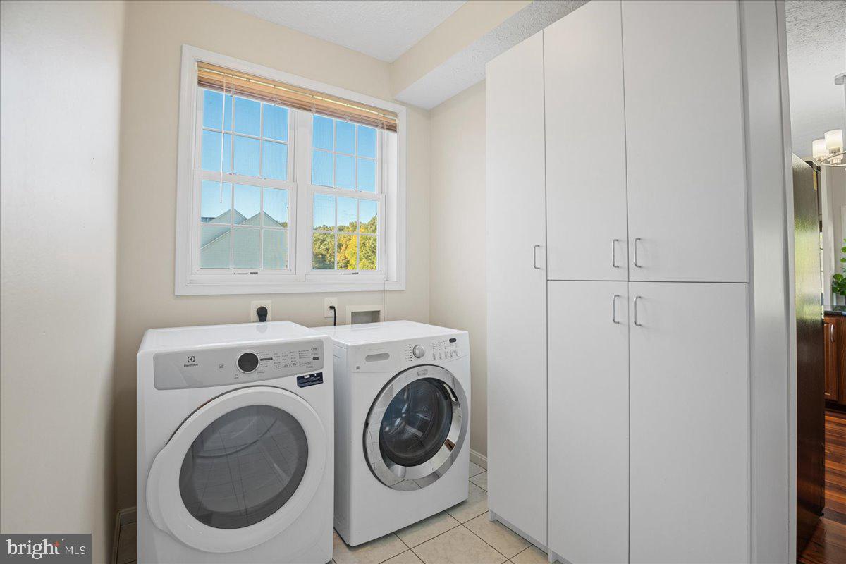 HILLMEADE - Residential