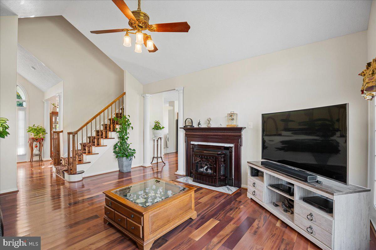 HILLMEADE - Residential