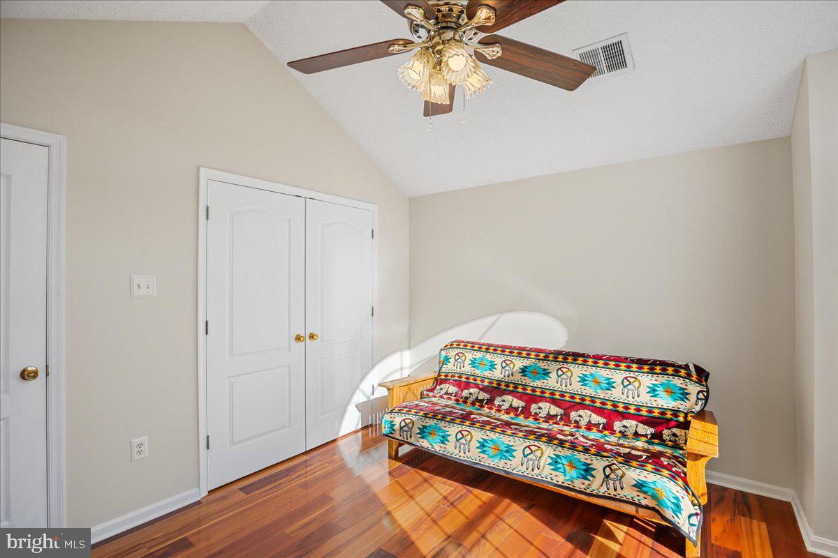 HILLMEADE - Residential