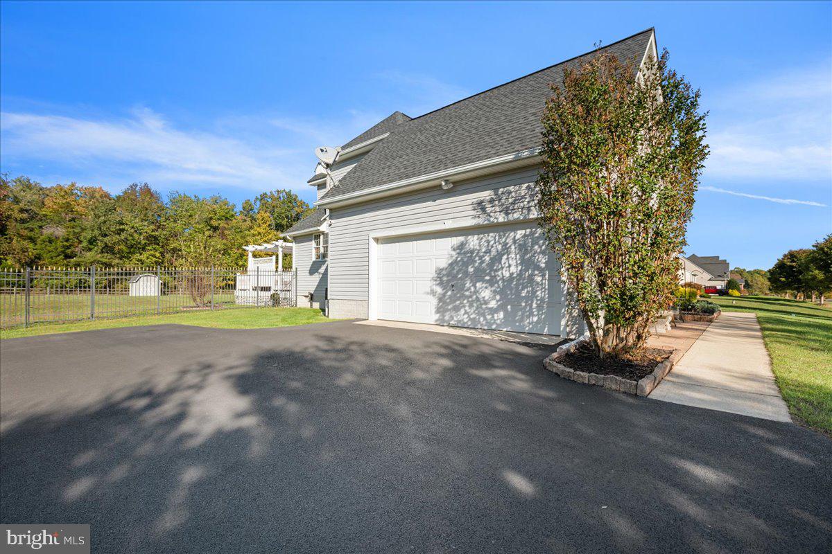 HILLMEADE - Residential