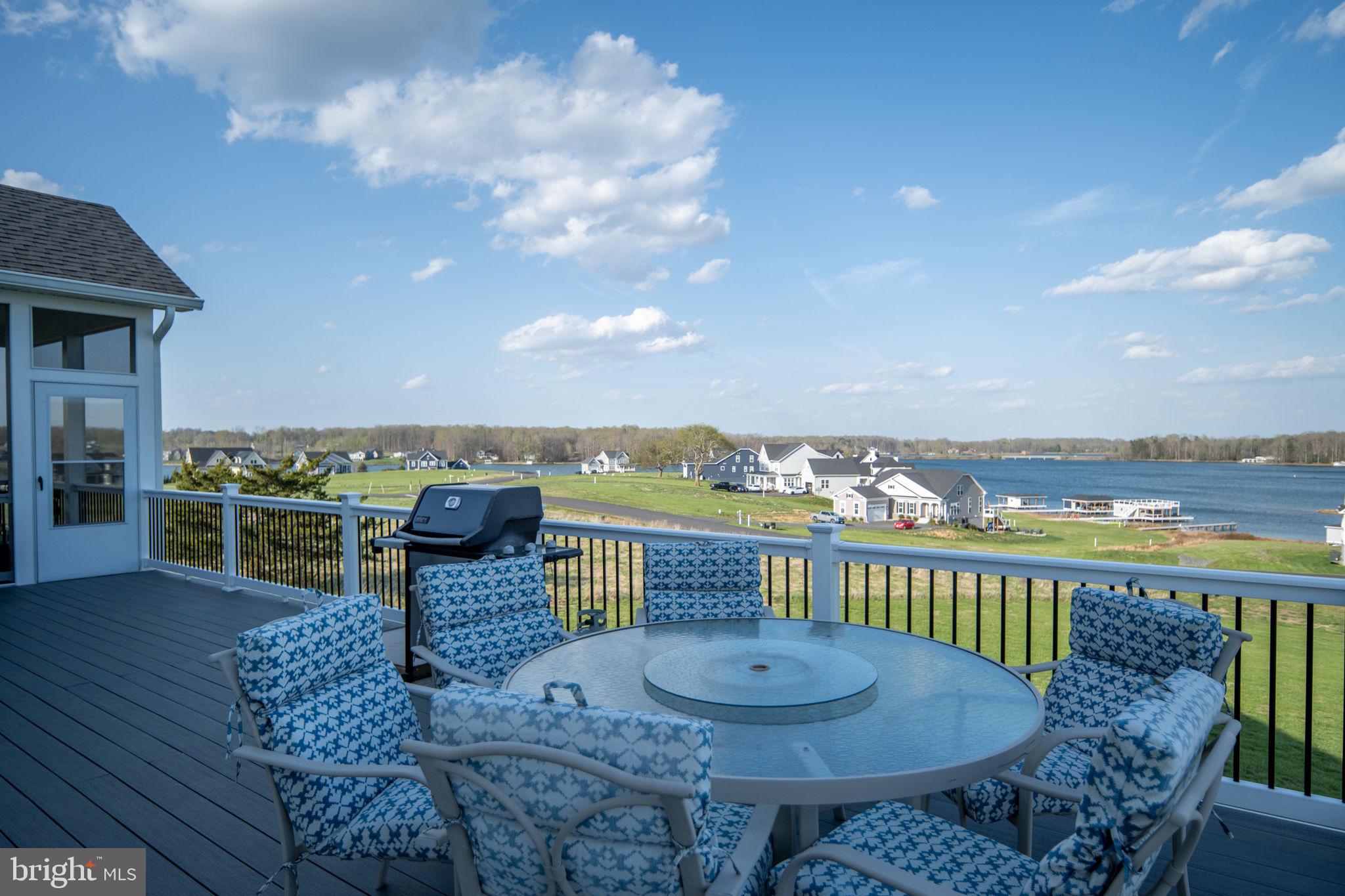 ROCK ISLAND LANDING - Residential