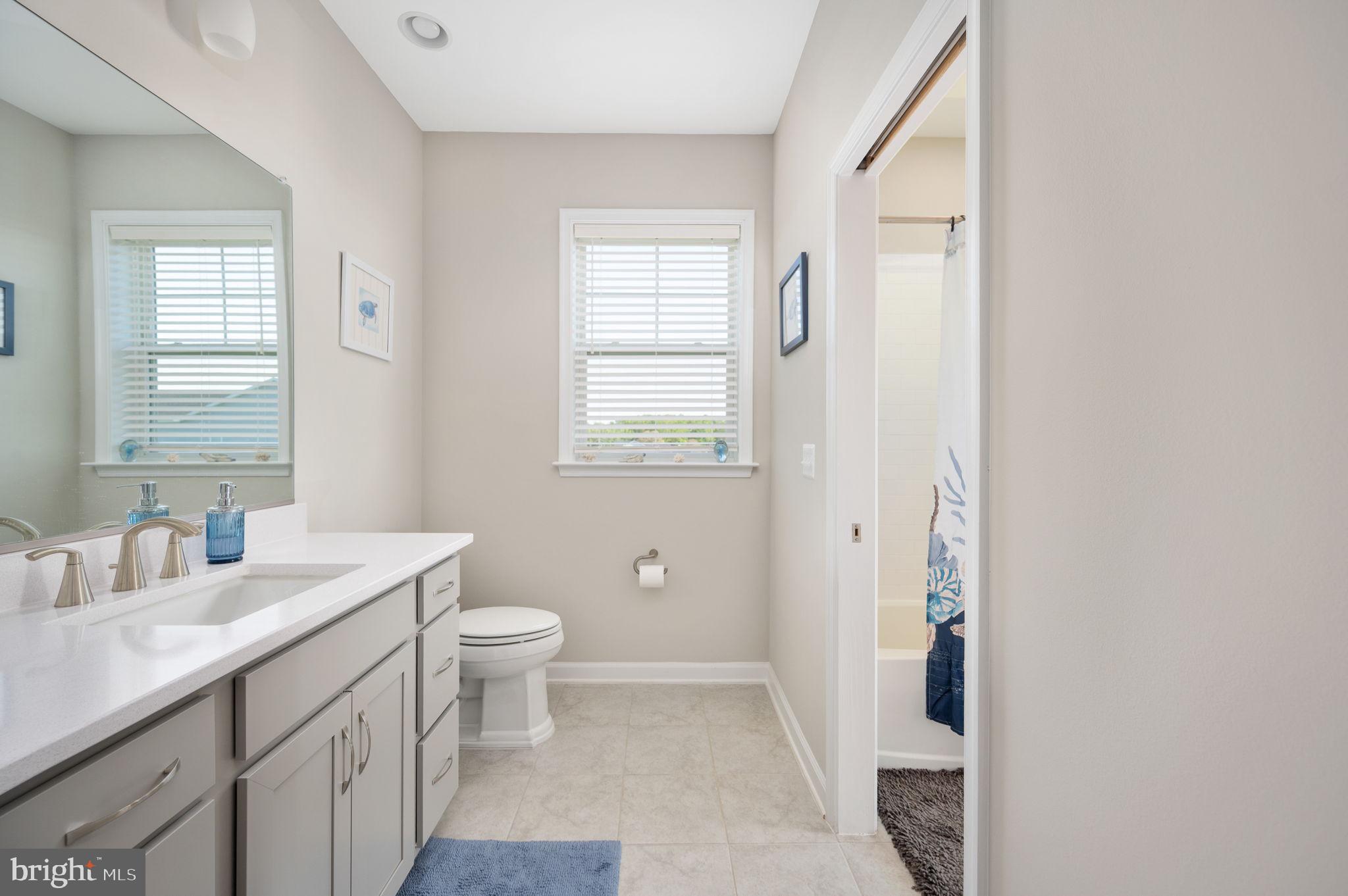 ROCK ISLAND LANDING - Residential