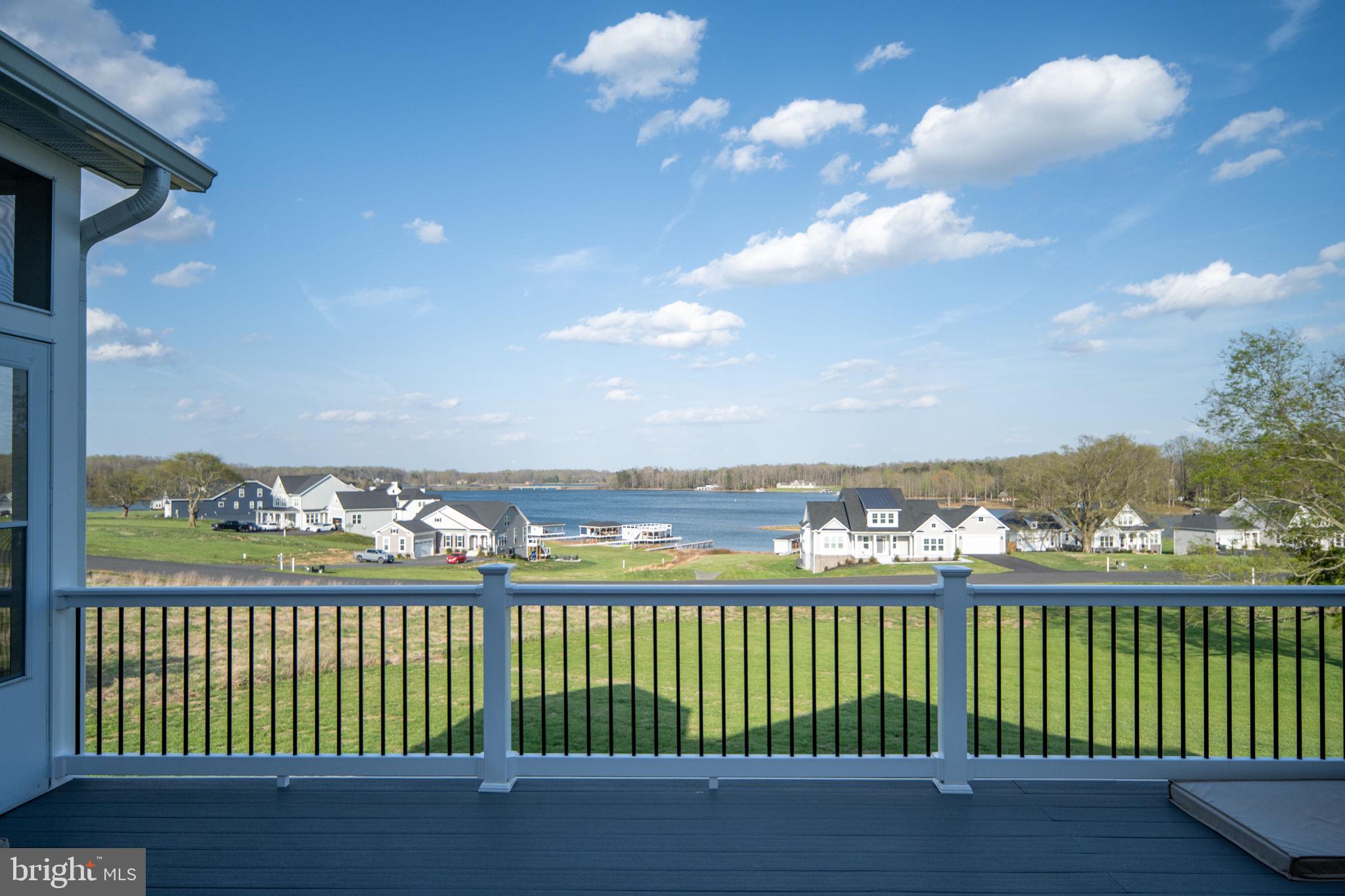 ROCK ISLAND LANDING - Residential
