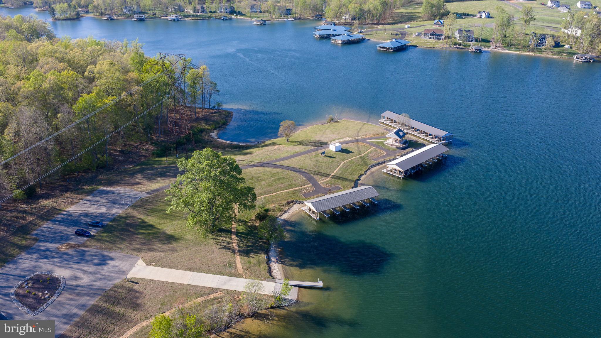 ROCK ISLAND LANDING - Residential
