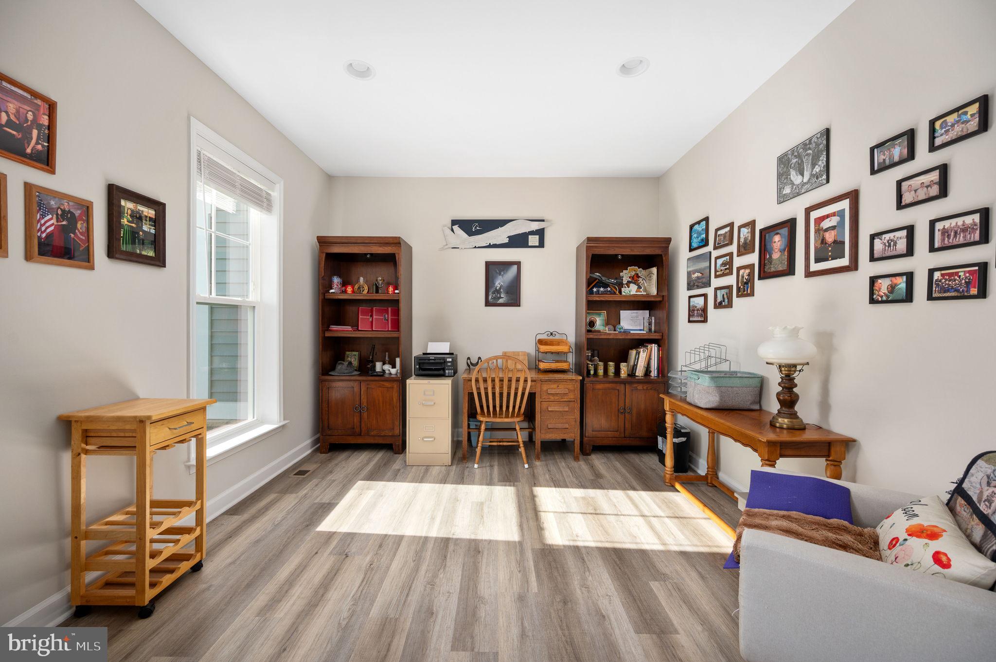 ROCK ISLAND LANDING - Residential