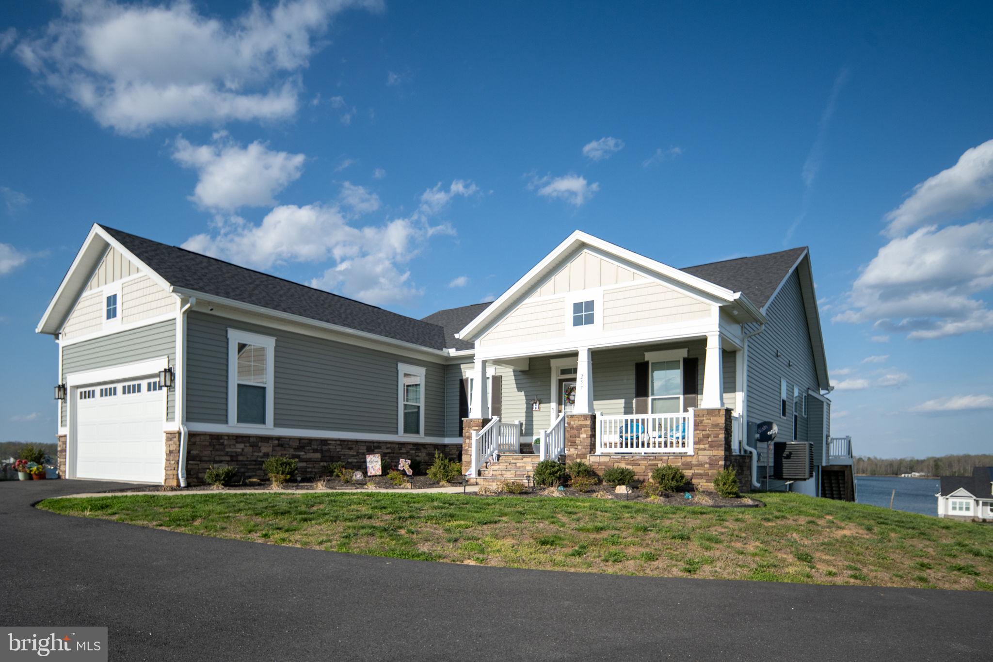 ROCK ISLAND LANDING - Residential