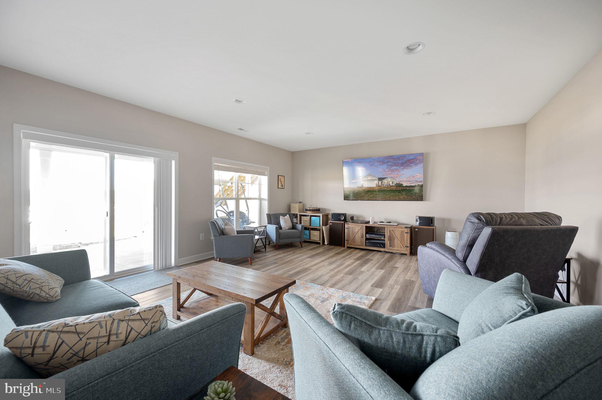 ROCK ISLAND LANDING - Residential