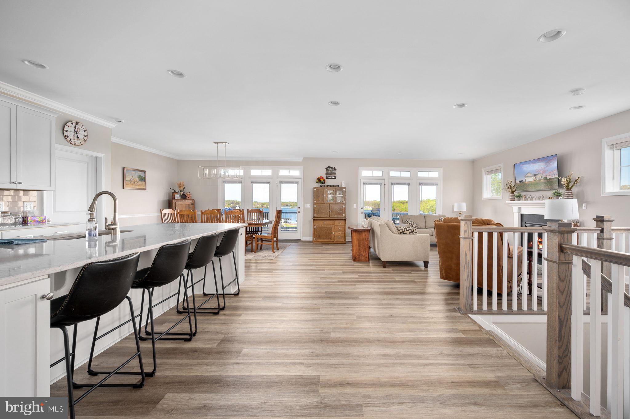 ROCK ISLAND LANDING - Residential