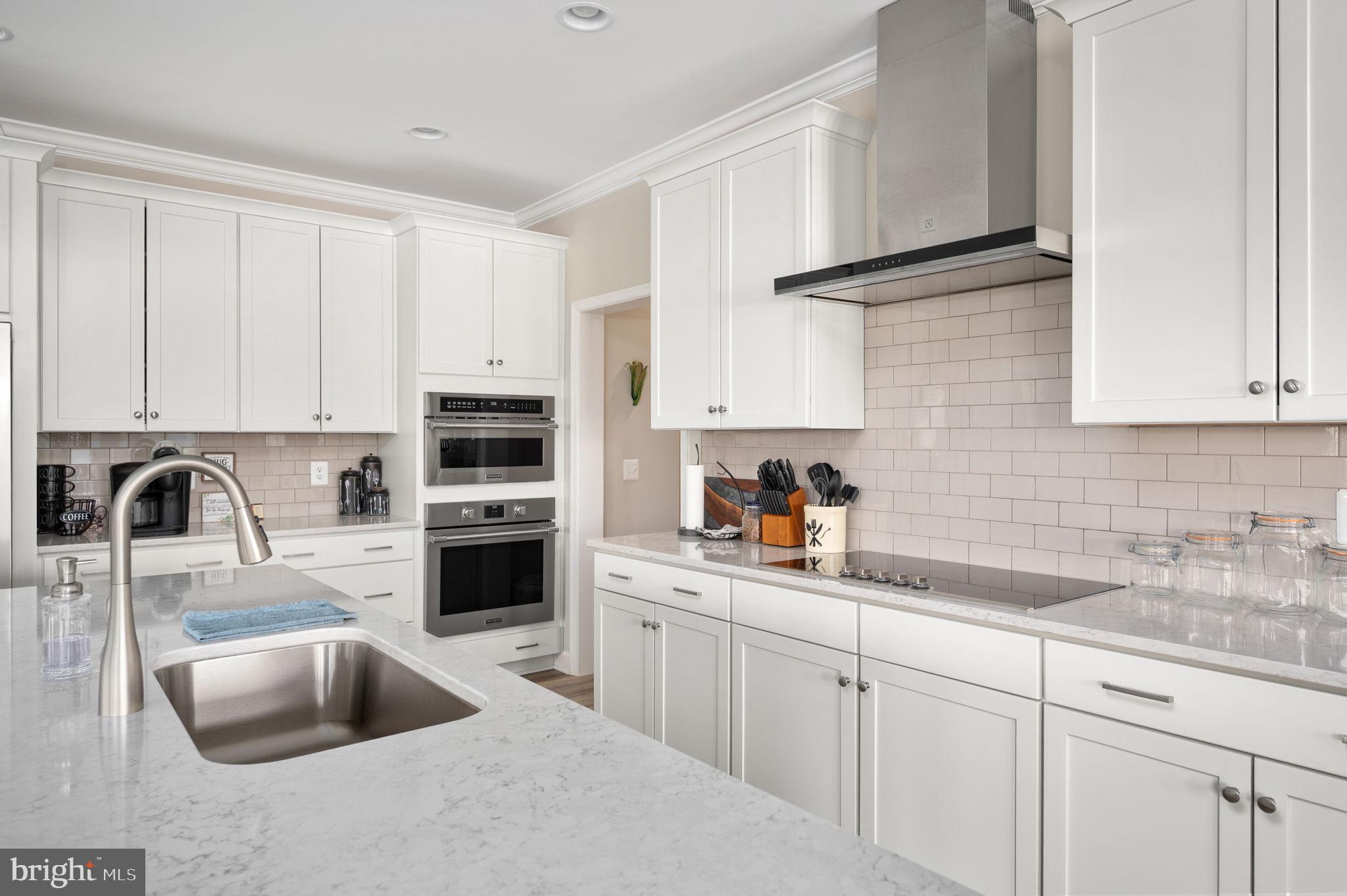 ROCK ISLAND LANDING - Residential