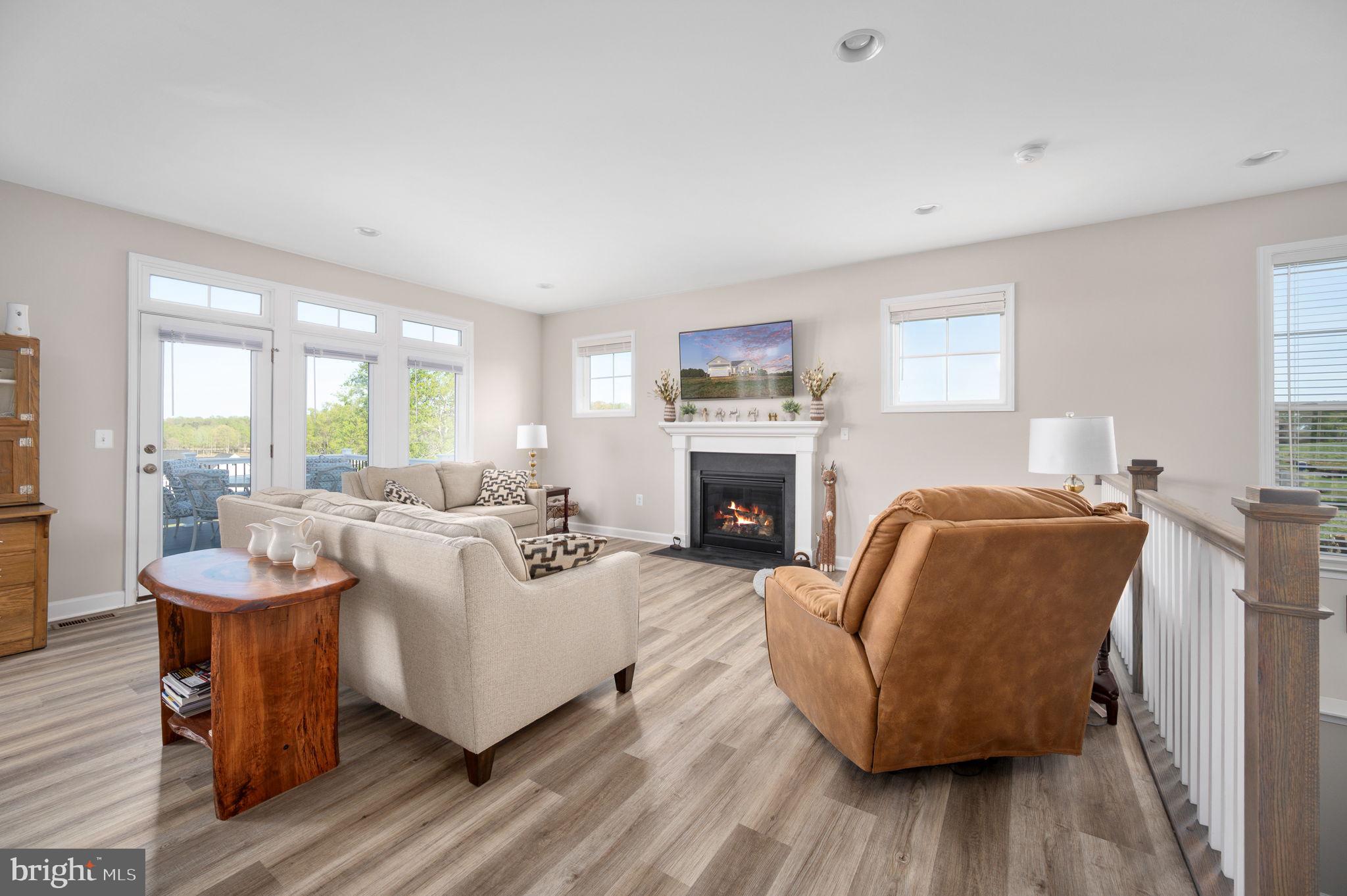 ROCK ISLAND LANDING - Residential