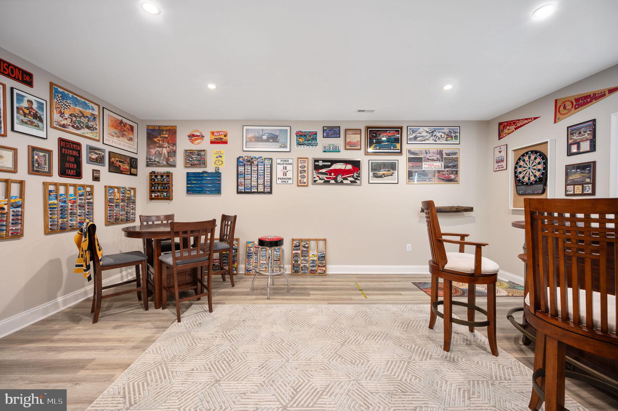 ROCK ISLAND LANDING - Residential