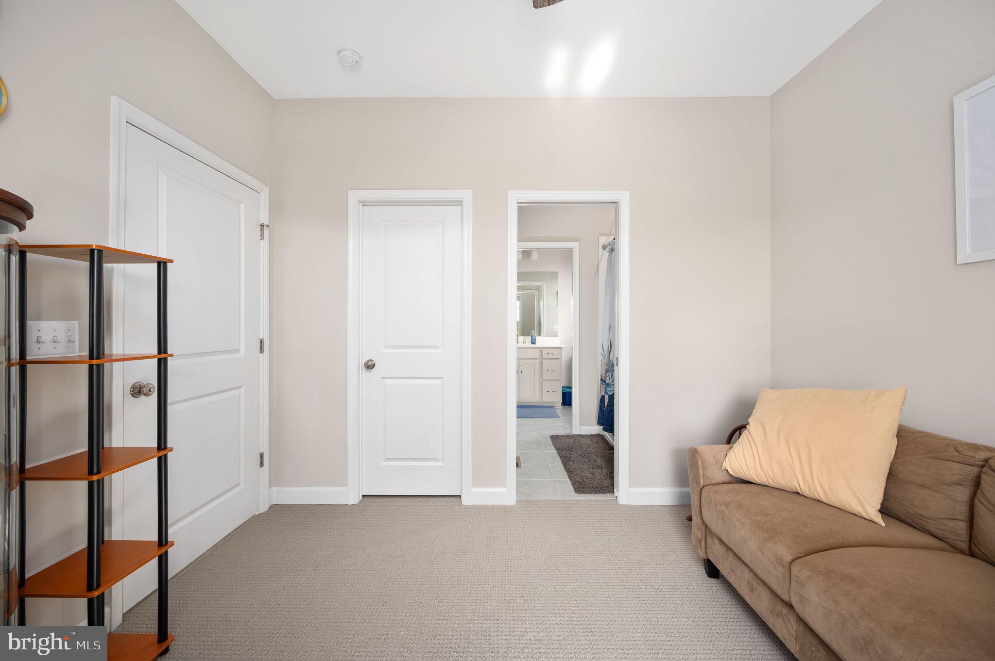 ROCK ISLAND LANDING - Residential