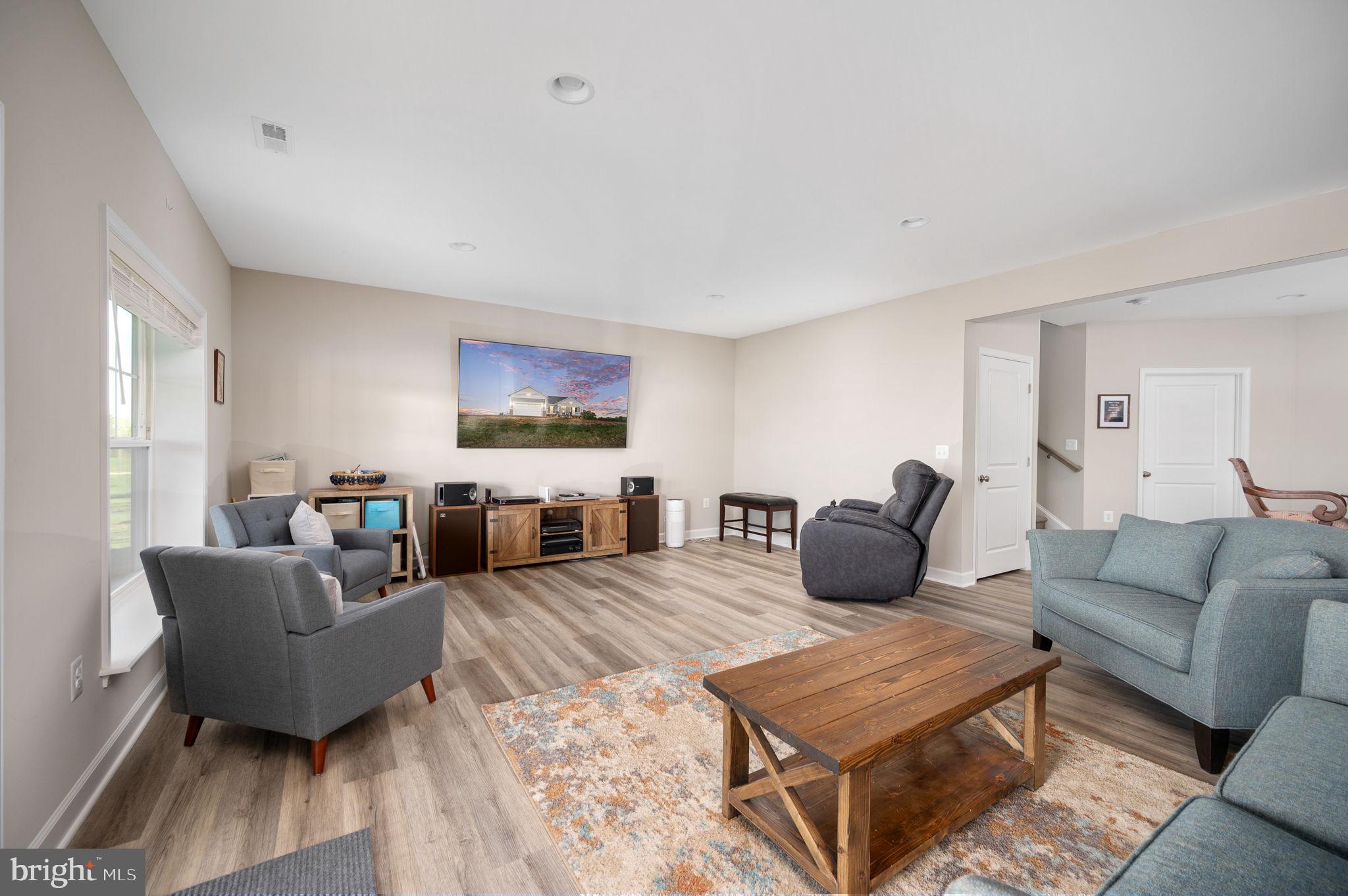 ROCK ISLAND LANDING - Residential