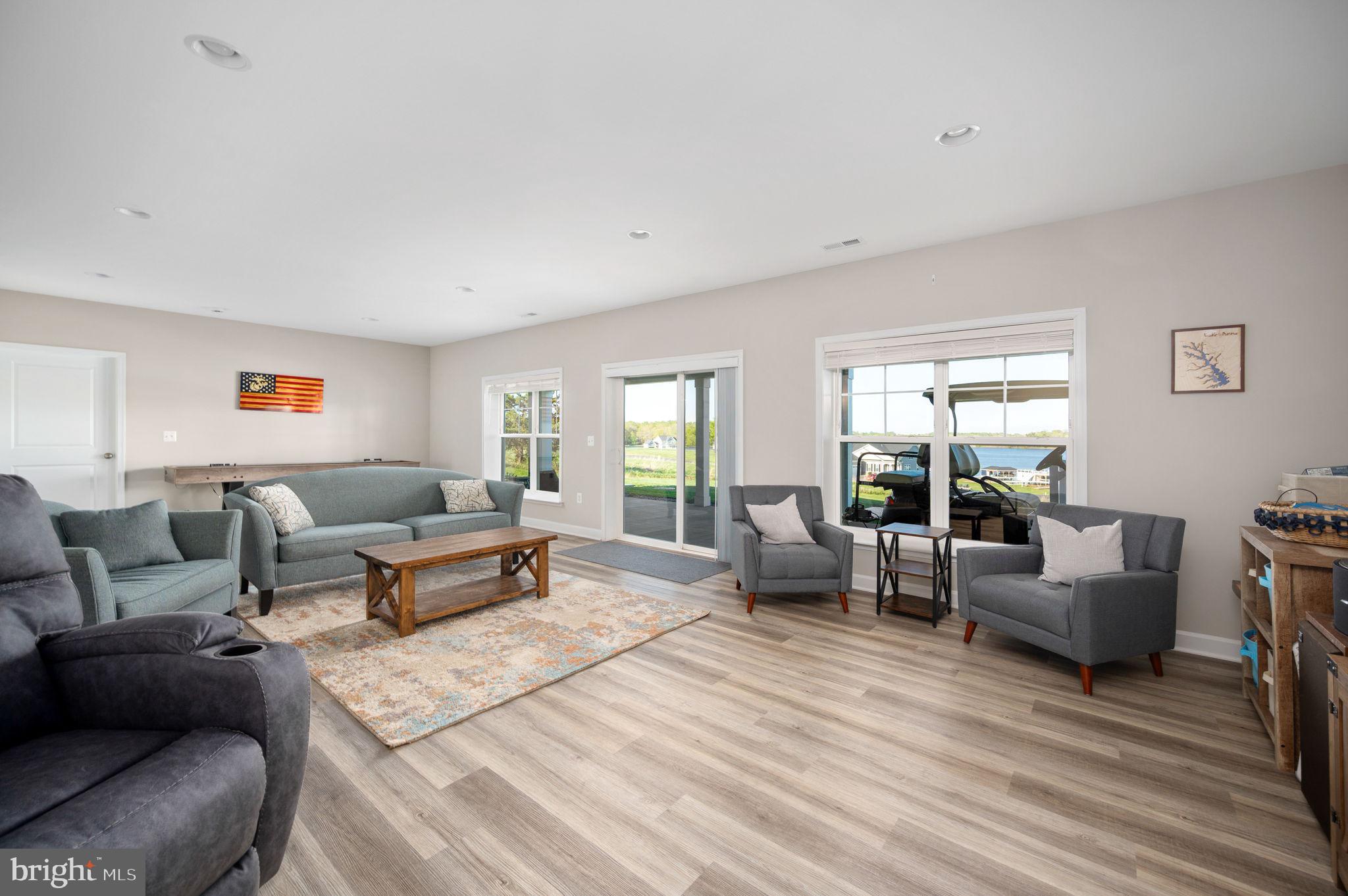 ROCK ISLAND LANDING - Residential