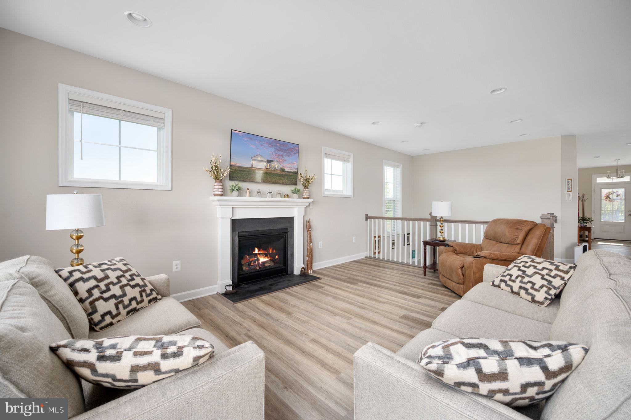 ROCK ISLAND LANDING - Residential