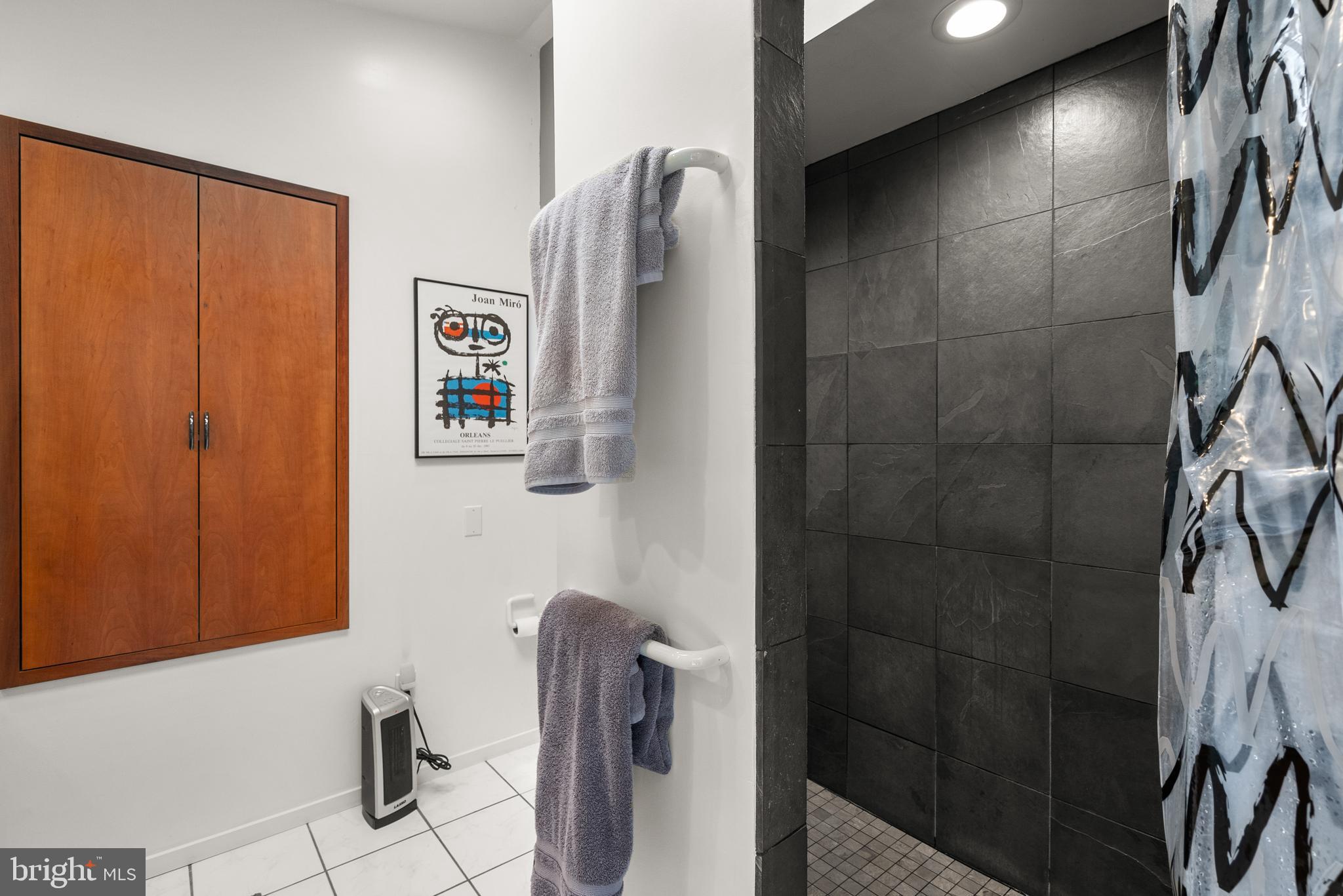 COLESVILLE OUTSIDE - Residential