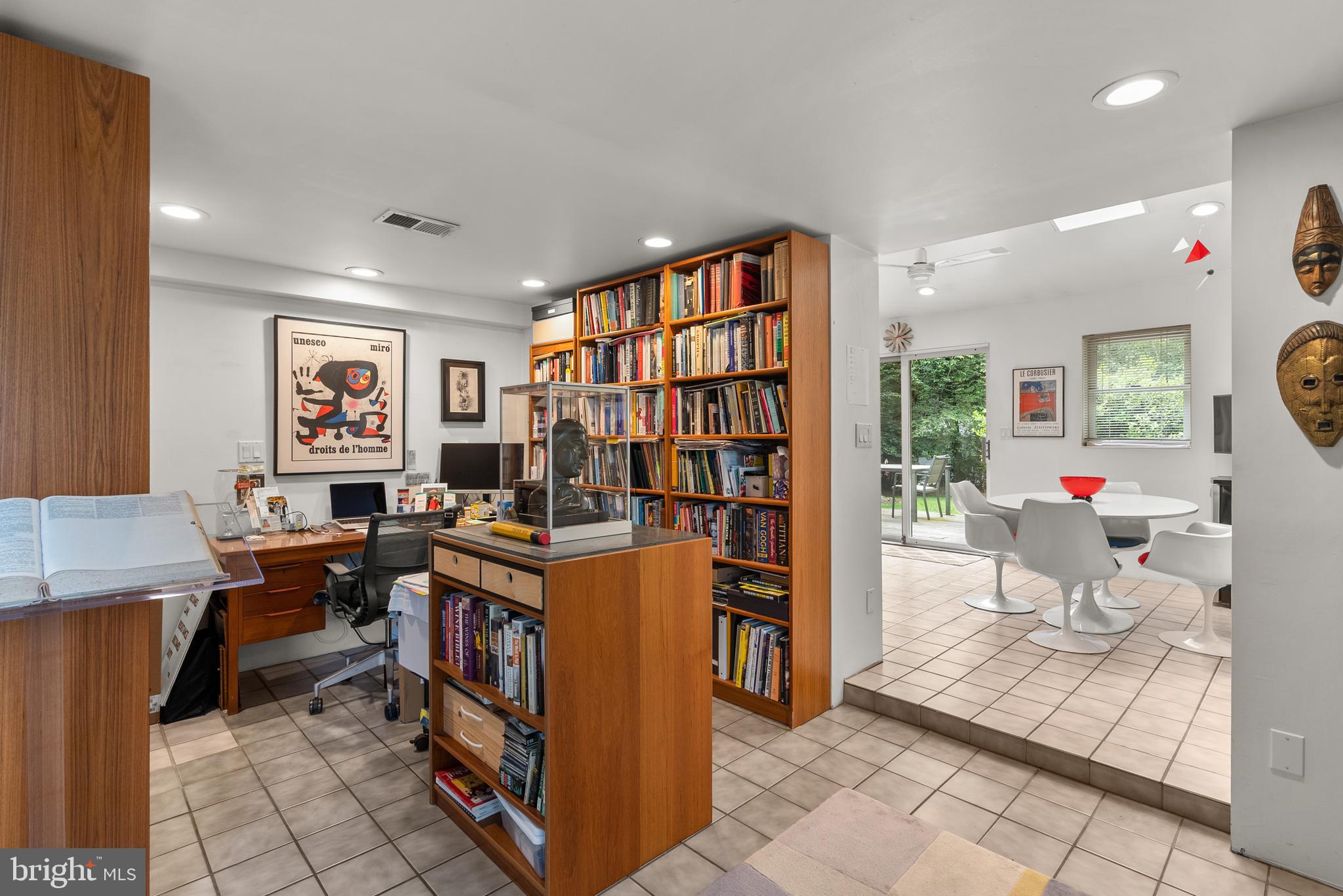 COLESVILLE OUTSIDE - Residential