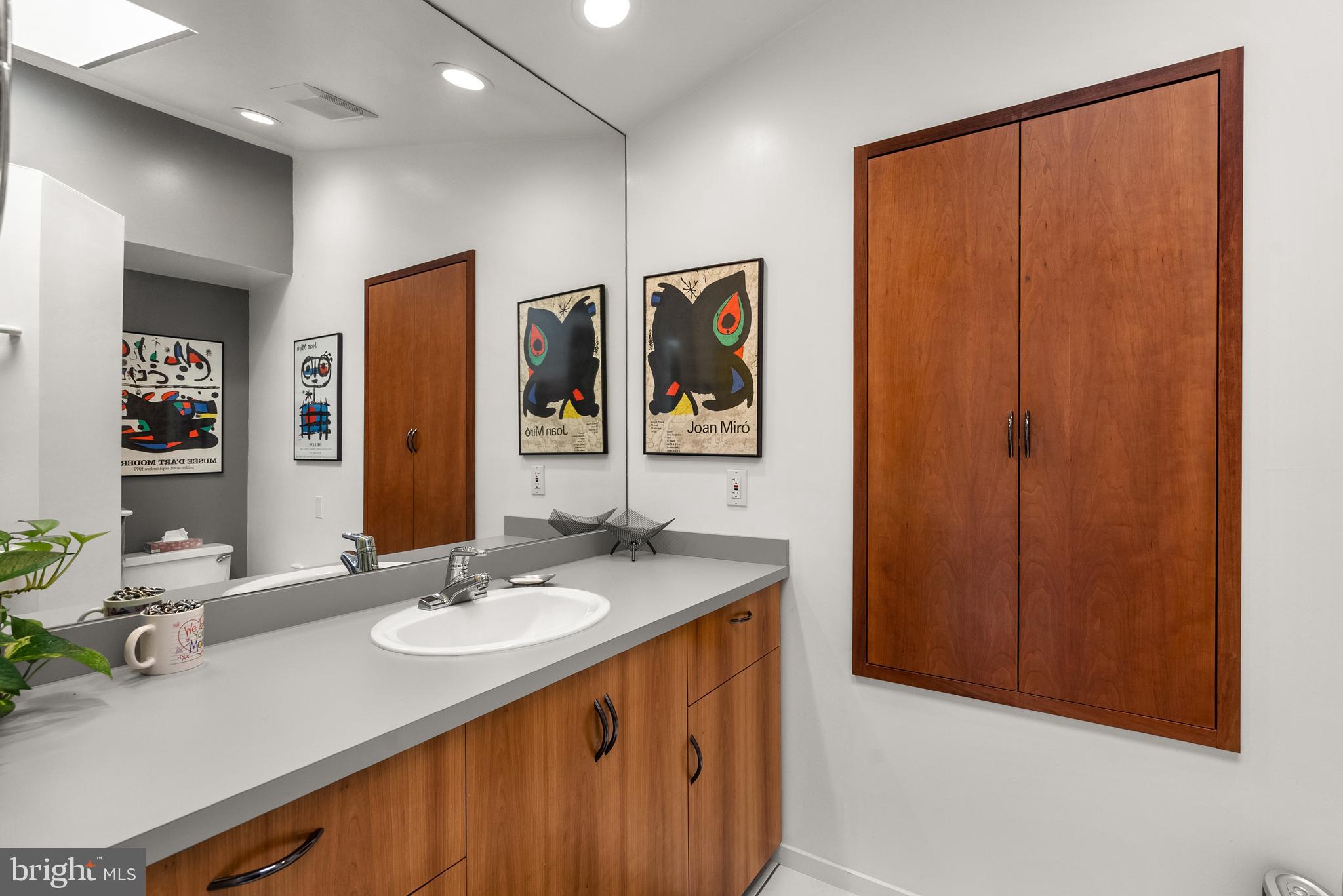 COLESVILLE OUTSIDE - Residential