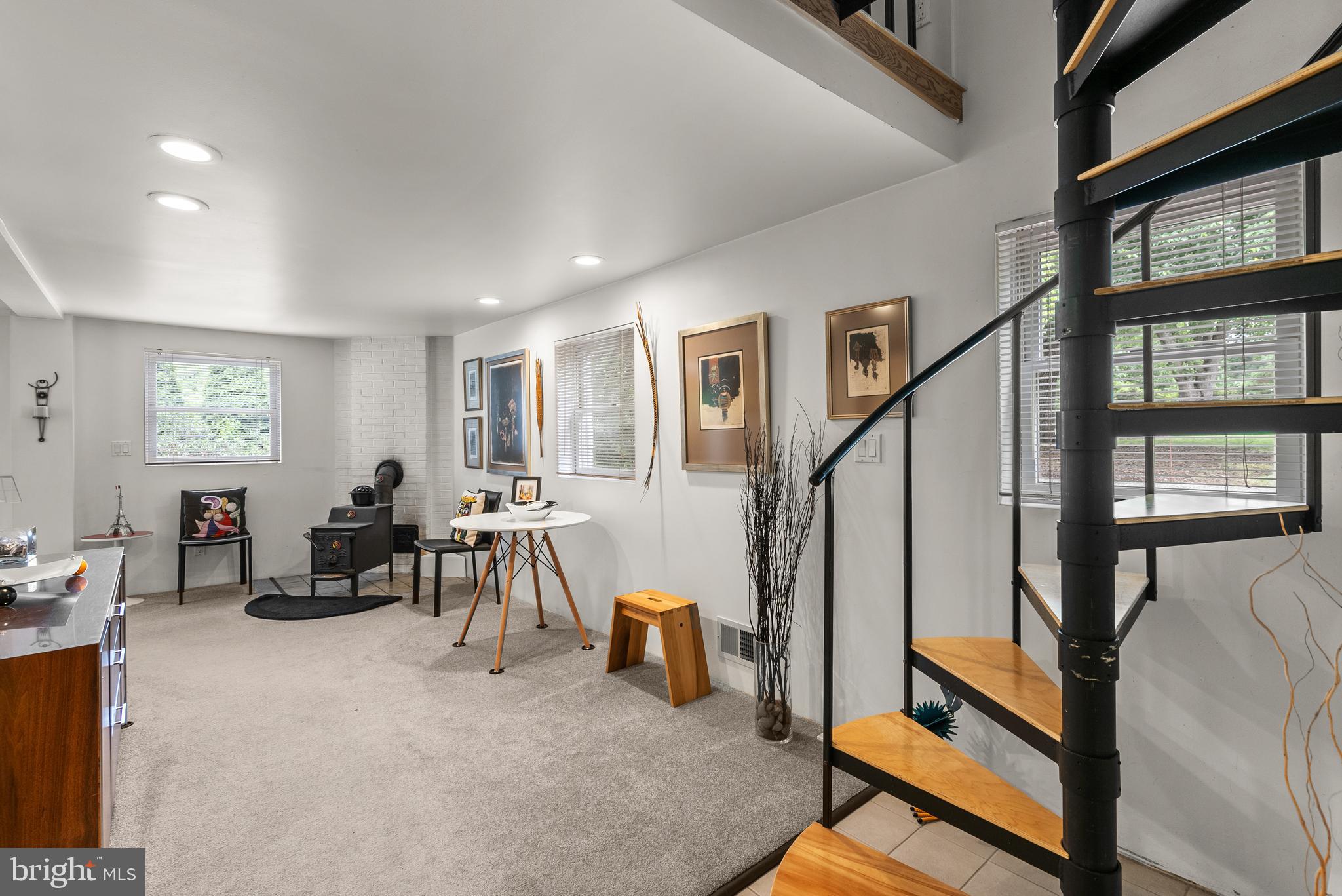 COLESVILLE OUTSIDE - Residential