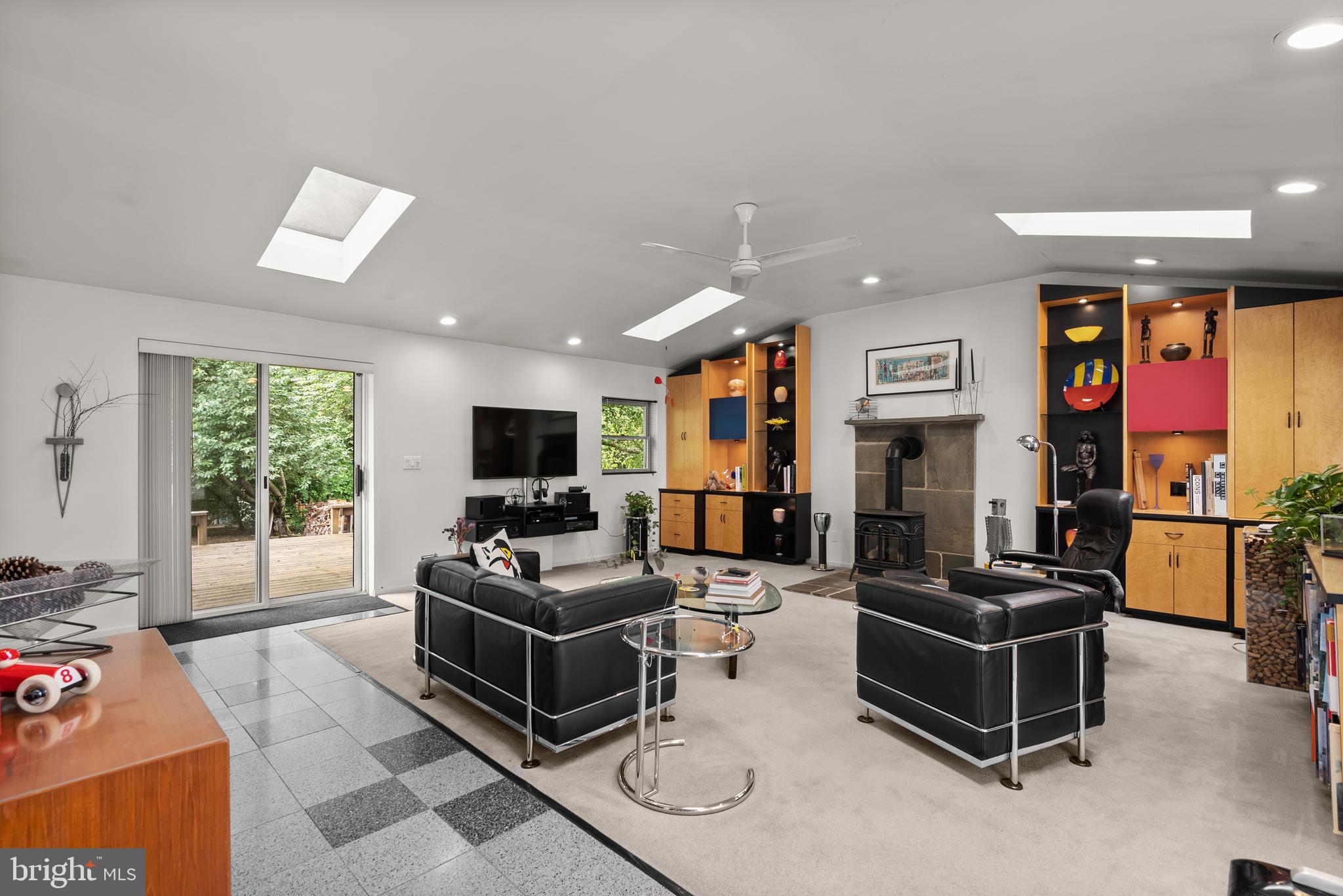 COLESVILLE OUTSIDE - Residential