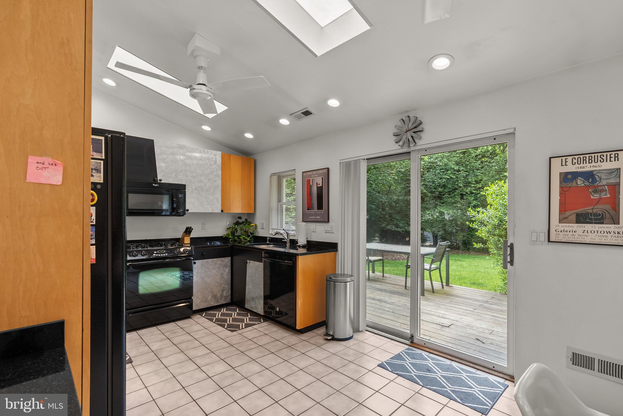 COLESVILLE OUTSIDE - Residential