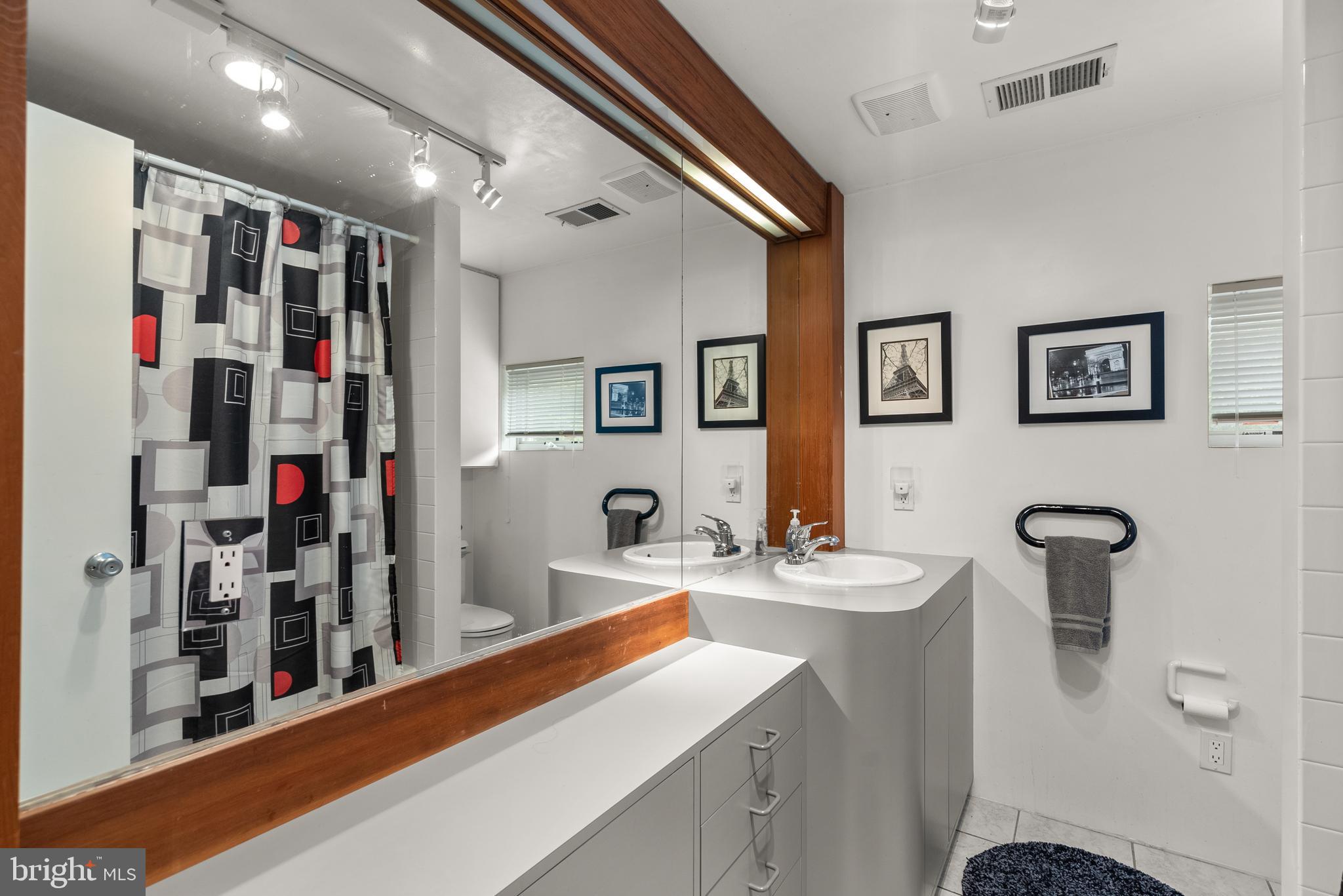 COLESVILLE OUTSIDE - Residential