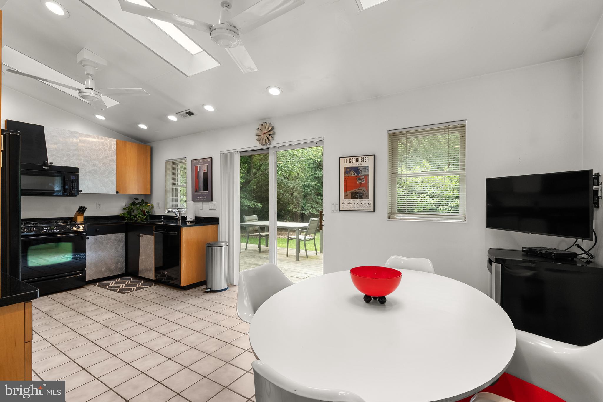 COLESVILLE OUTSIDE - Residential