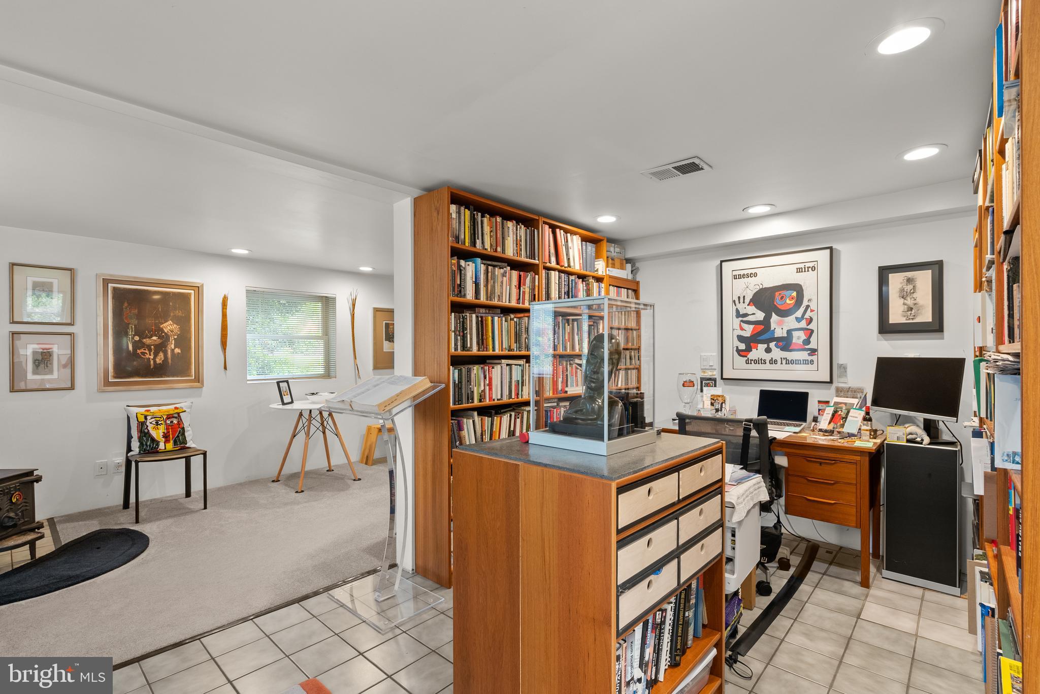 COLESVILLE OUTSIDE - Residential