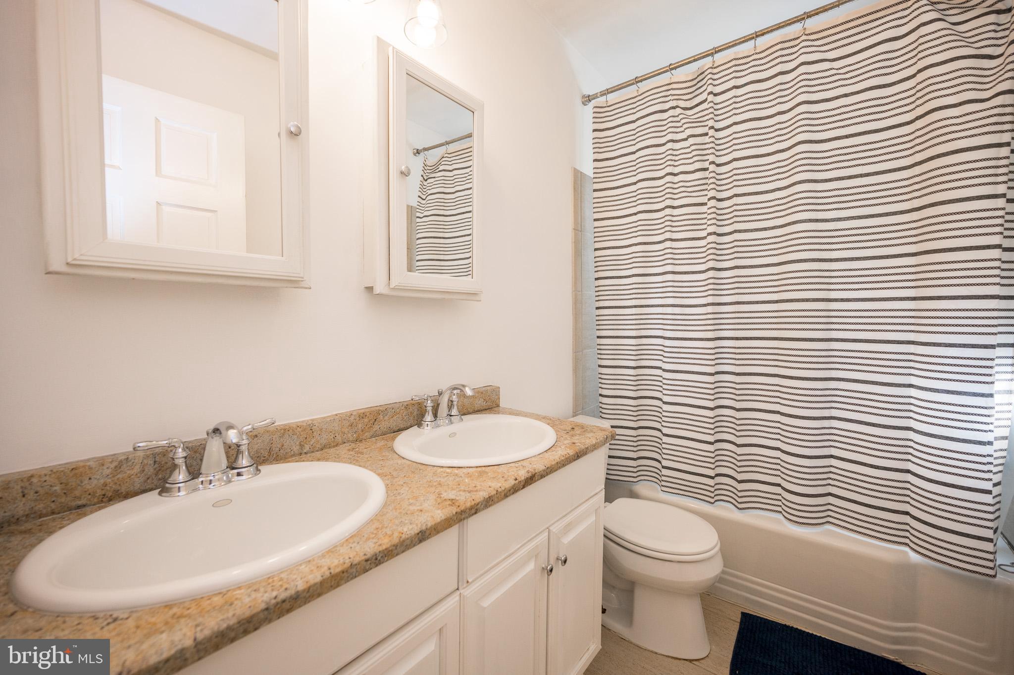 GREENWAY DOWNS - Residential