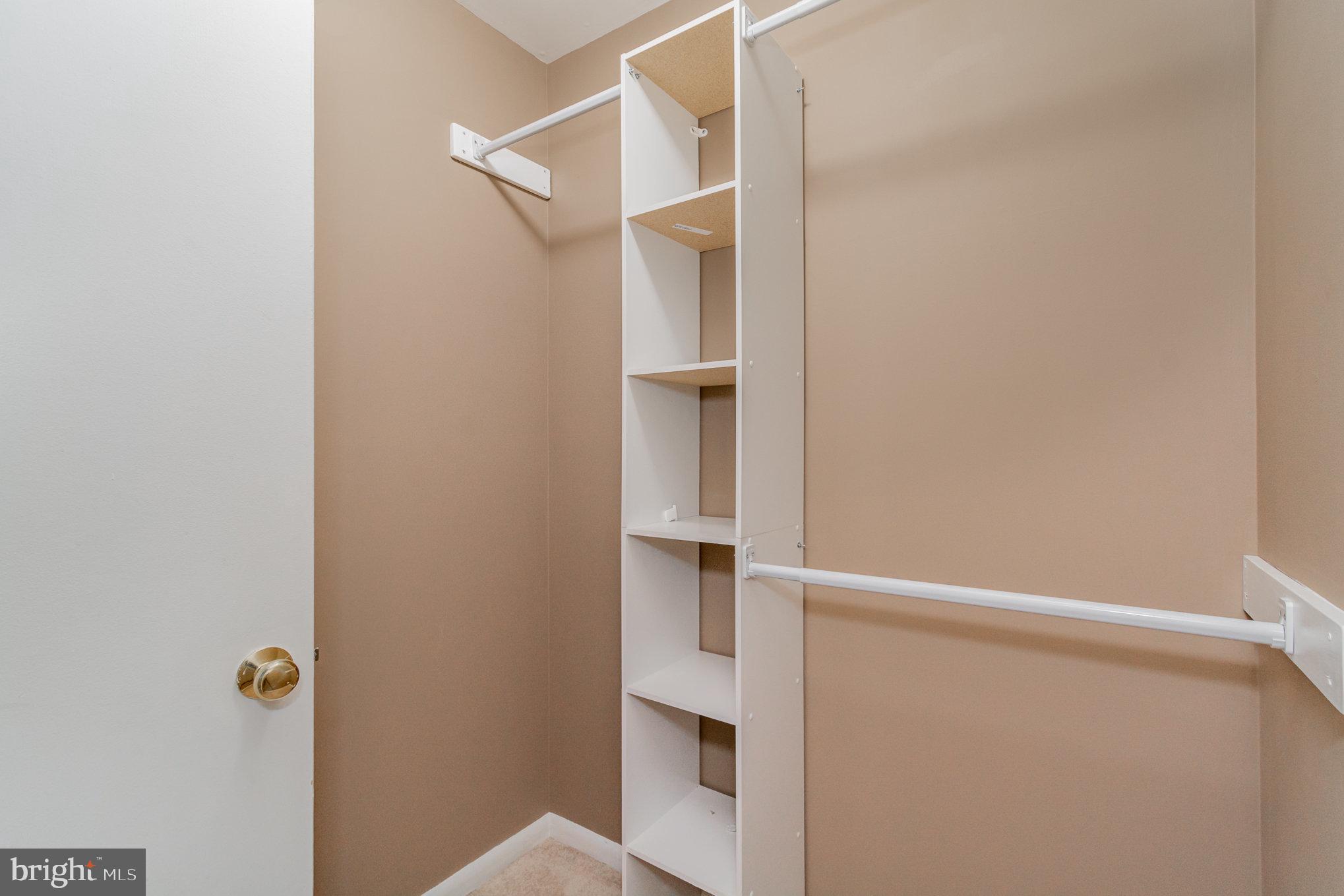 FOREST BROOKE - Residential