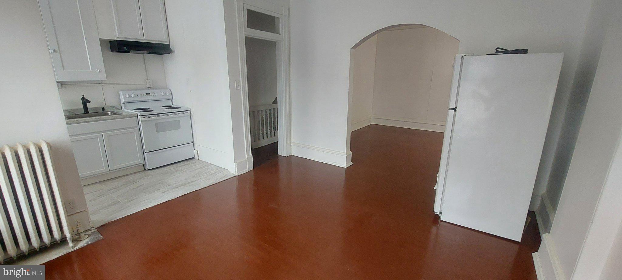 1023 W MARKET STREET