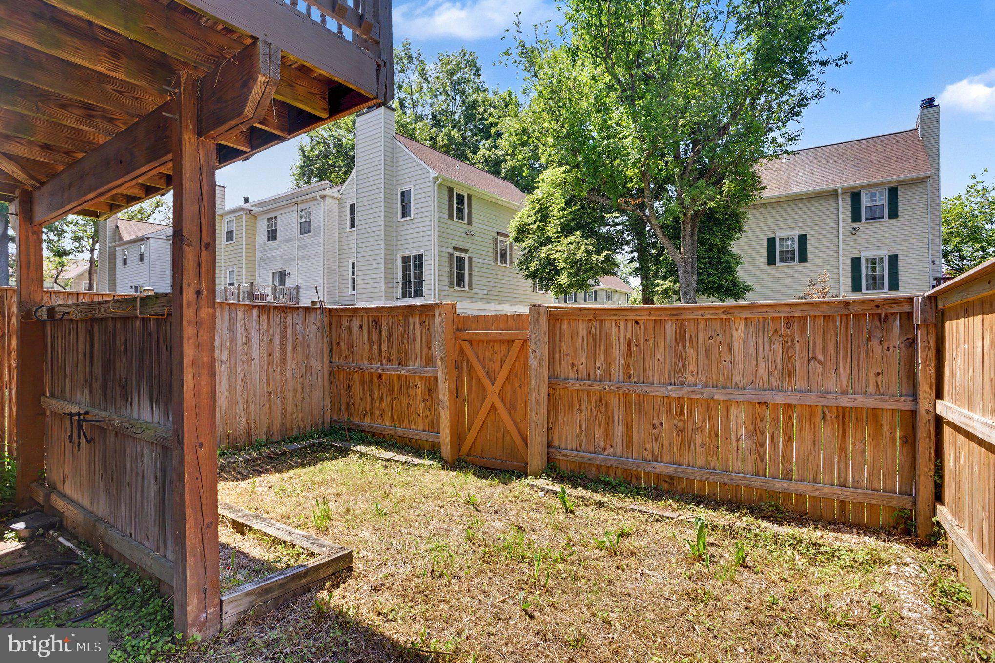 CROFTON MEWS CONDO - Residential