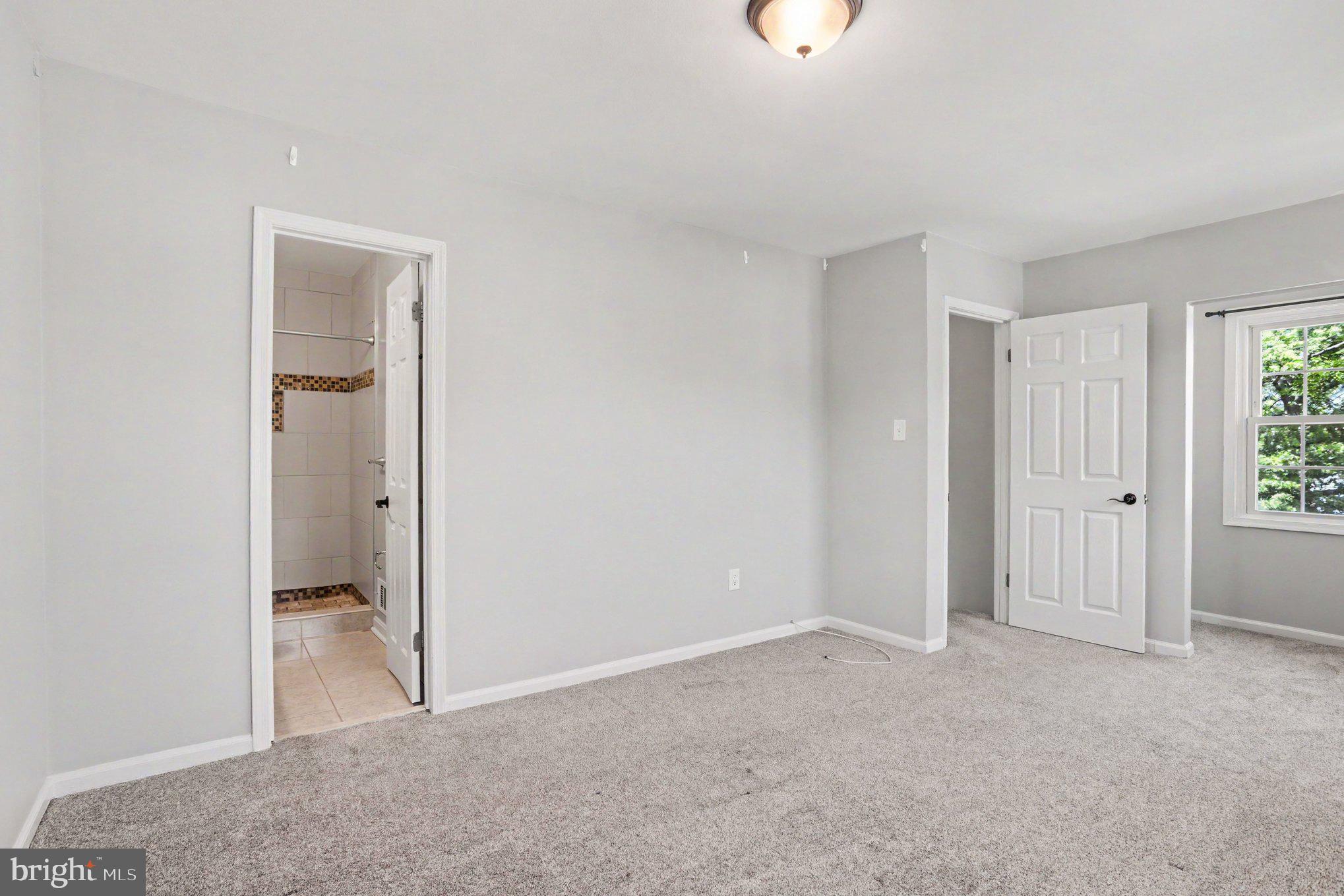CROFTON MEWS CONDO - Residential