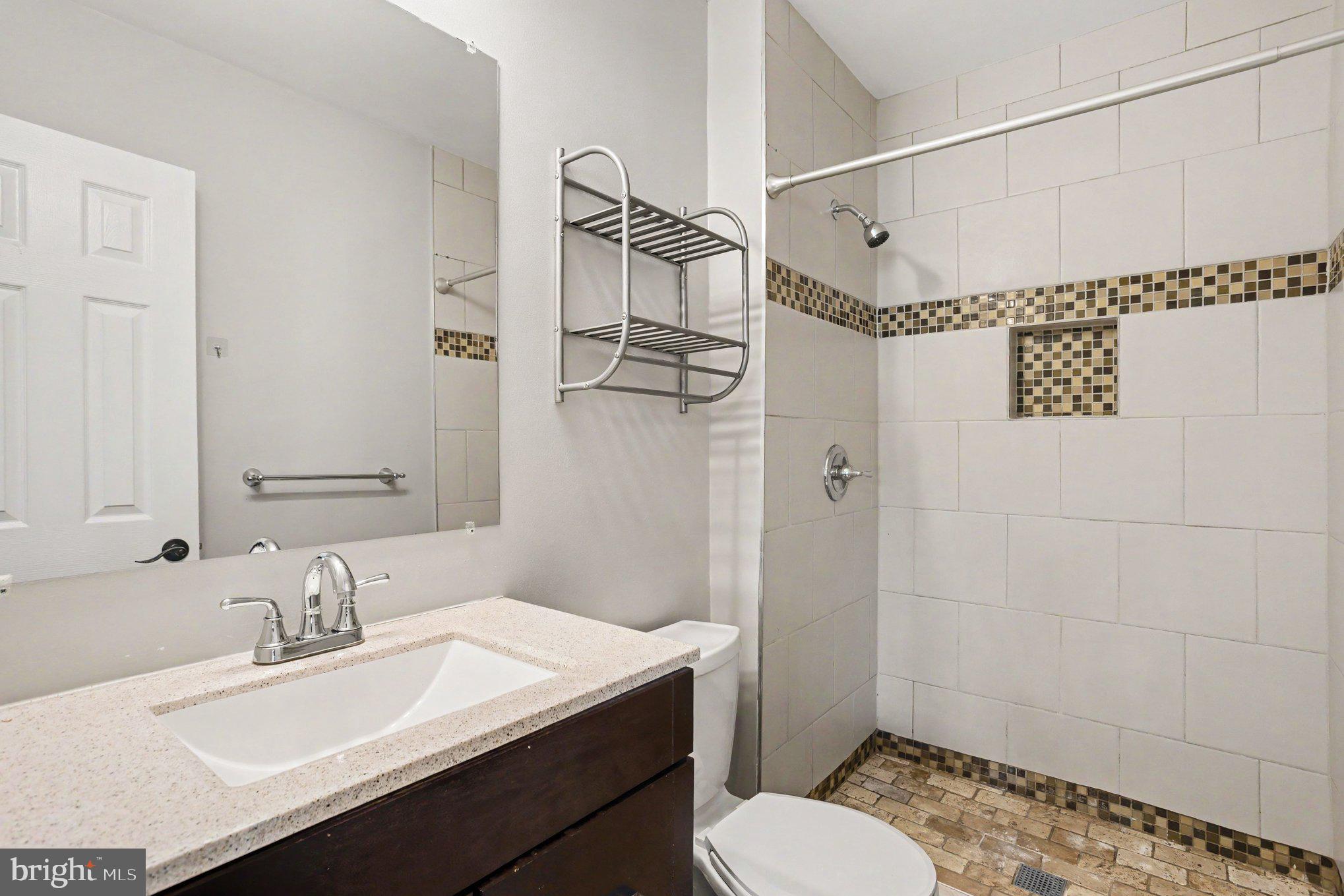 CROFTON MEWS CONDO - Residential