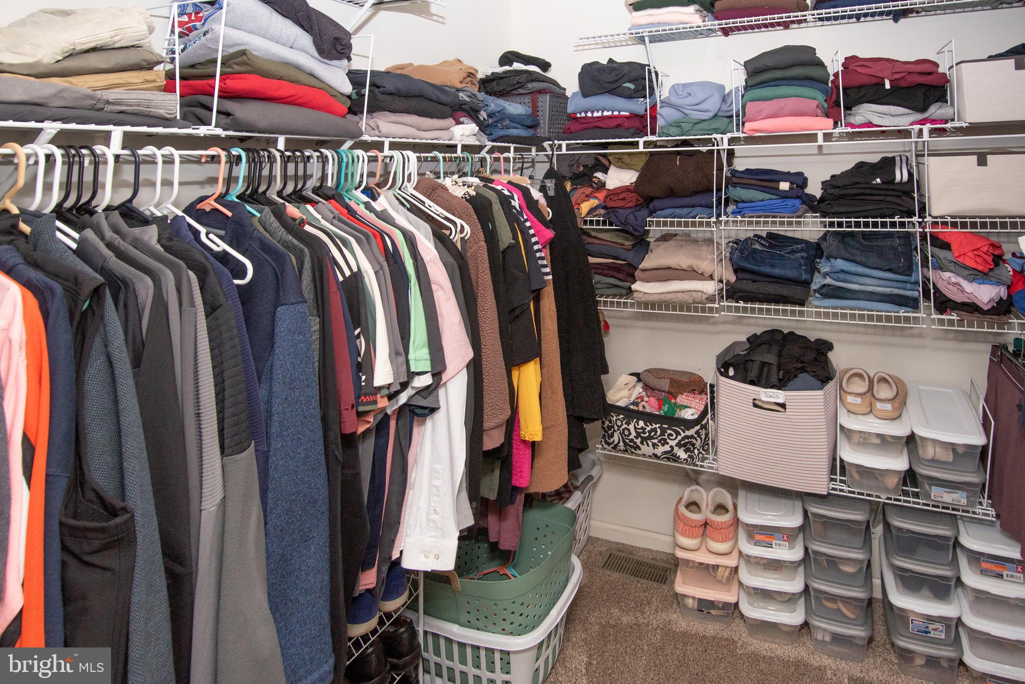 VALLEY VIEW ESTS - Residential