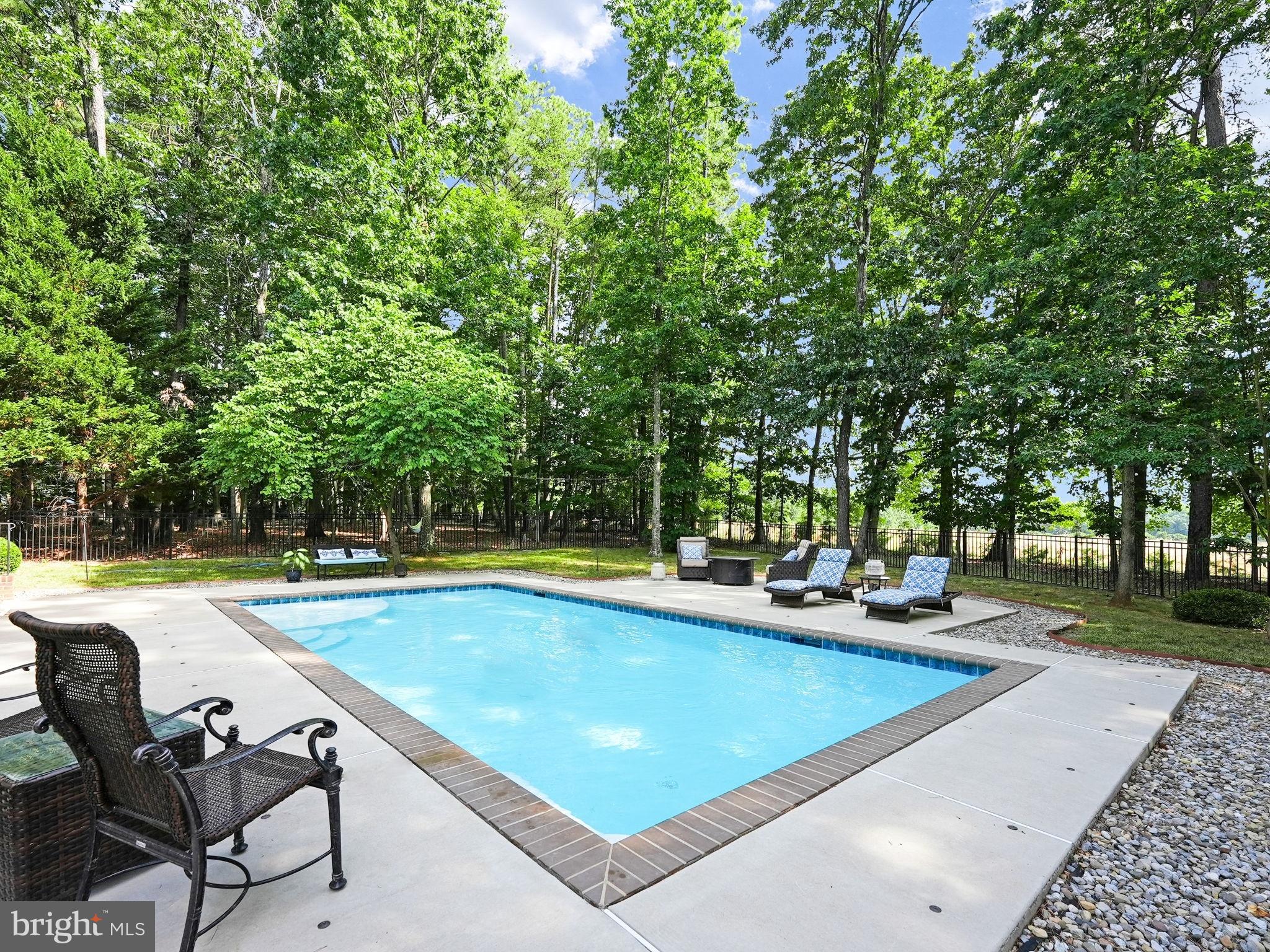 FAWN LAKE - Residential