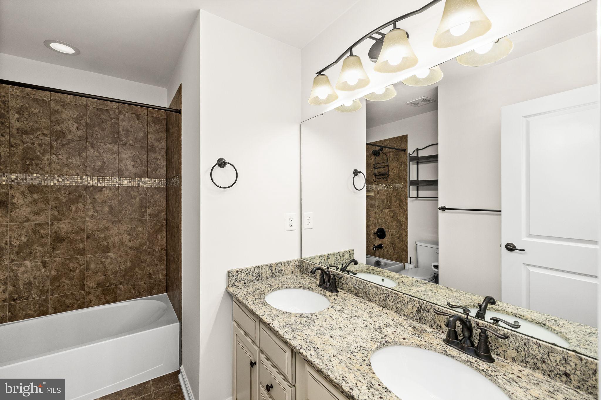 PELHAM'S EAST - Residential