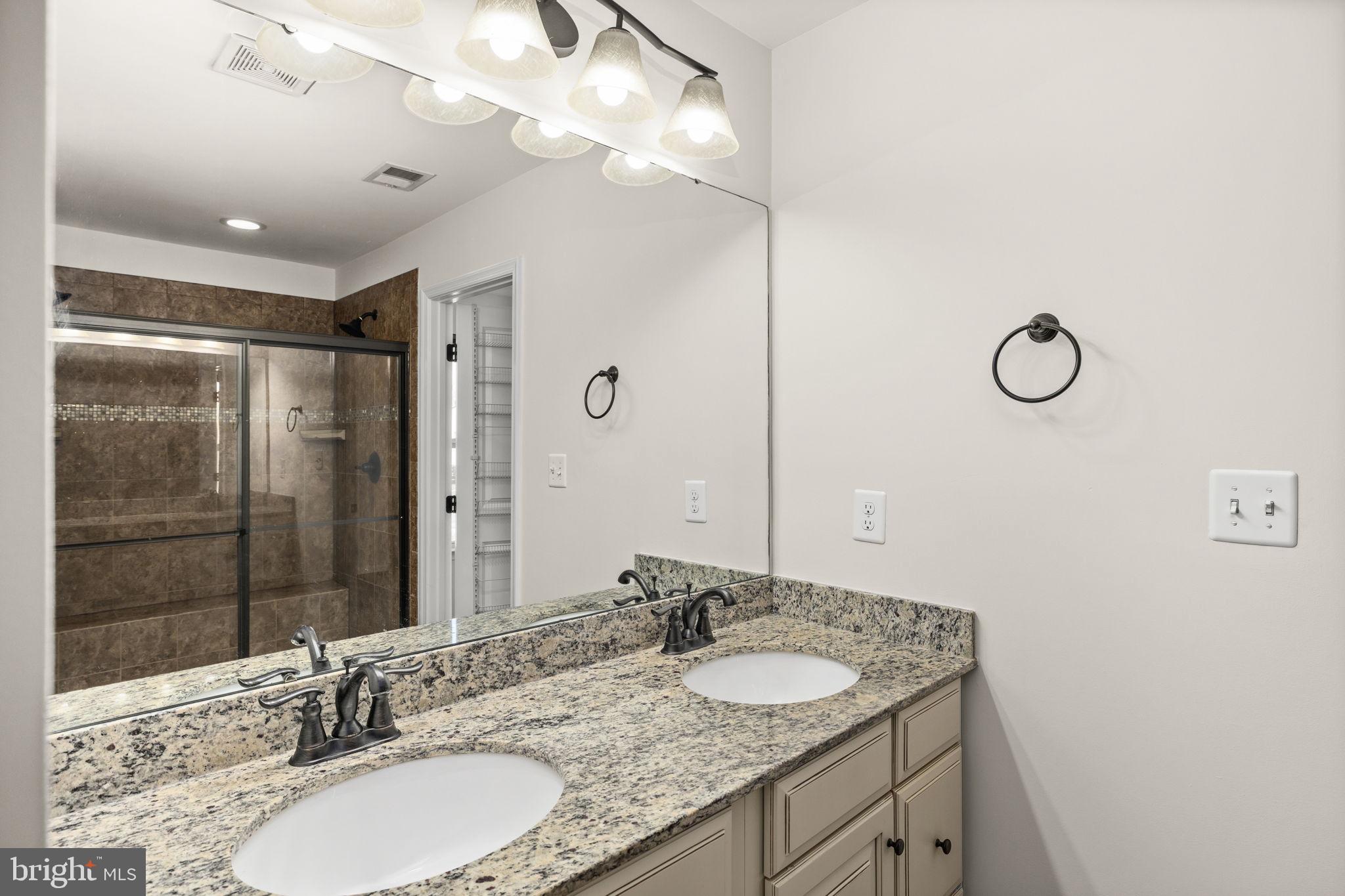 PELHAM'S EAST - Residential