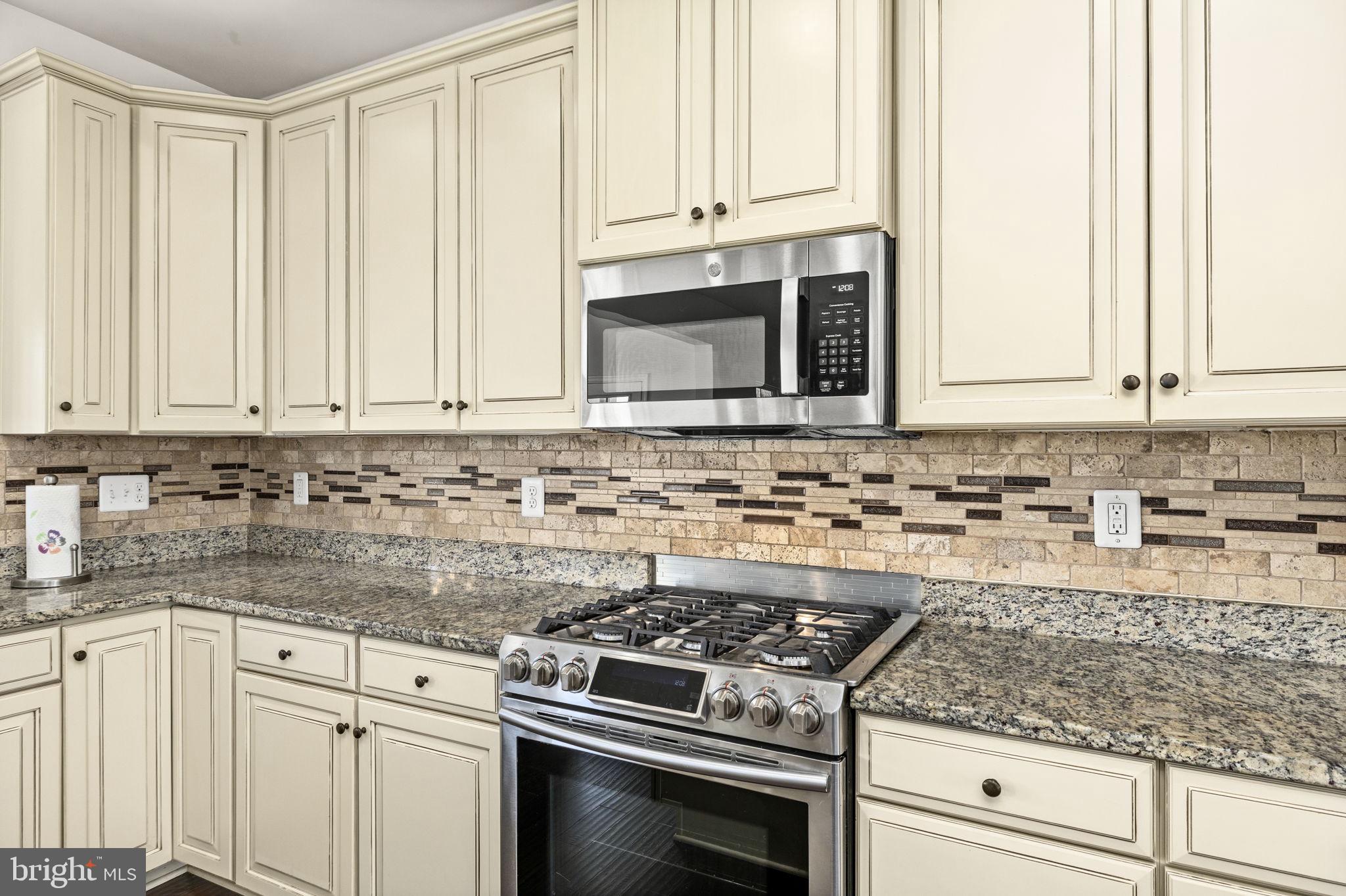 PELHAM'S EAST - Residential