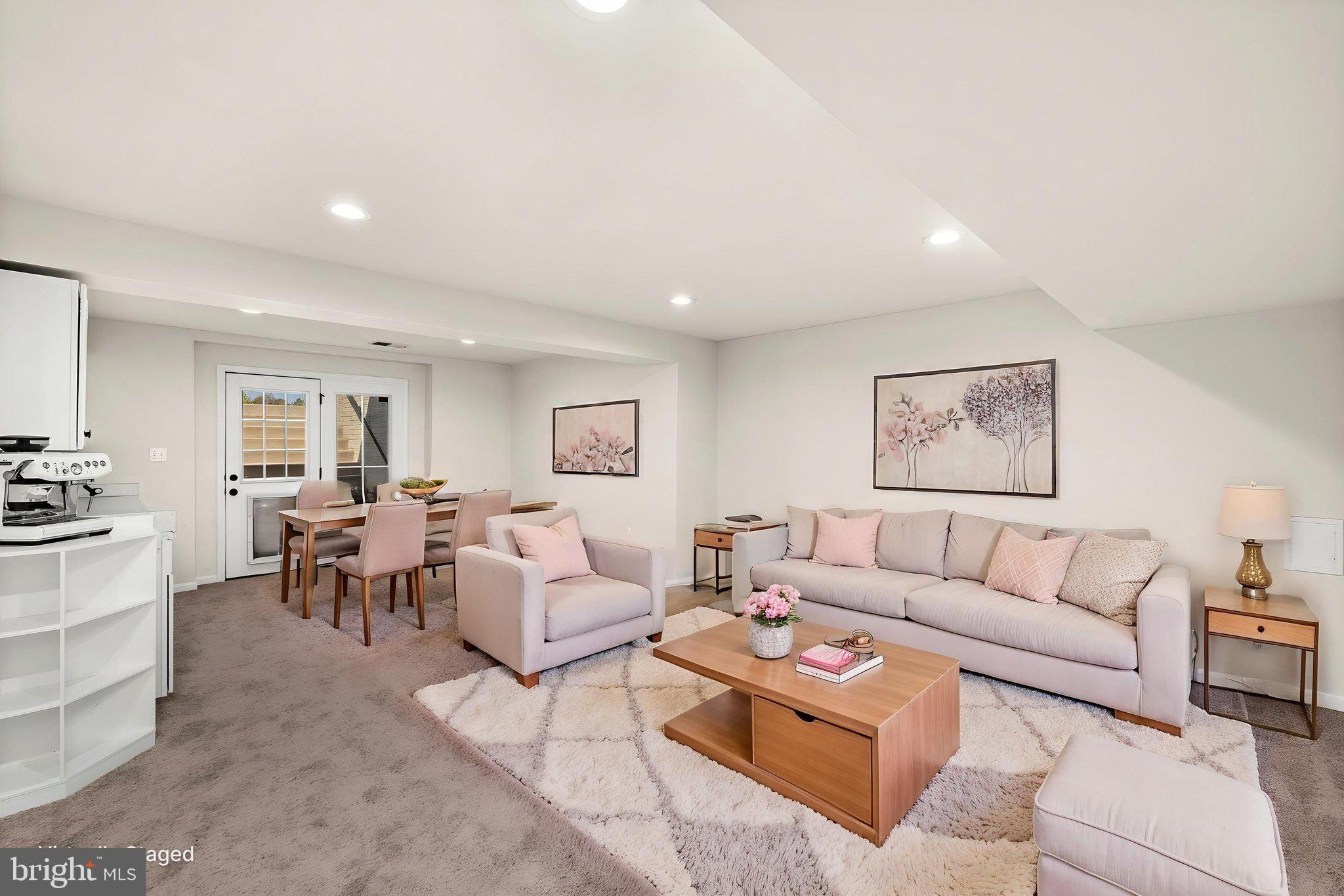 PELHAM'S EAST - Residential