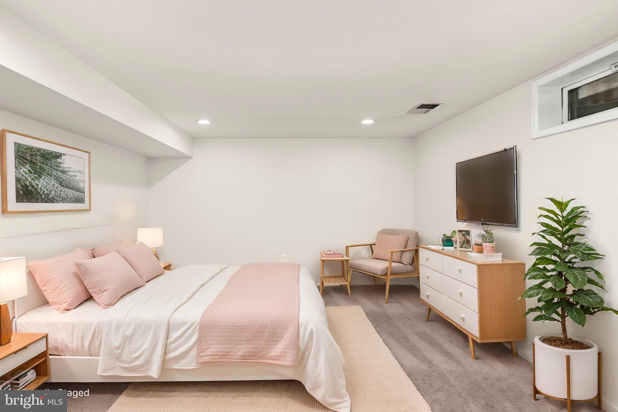 PELHAM'S EAST - Residential