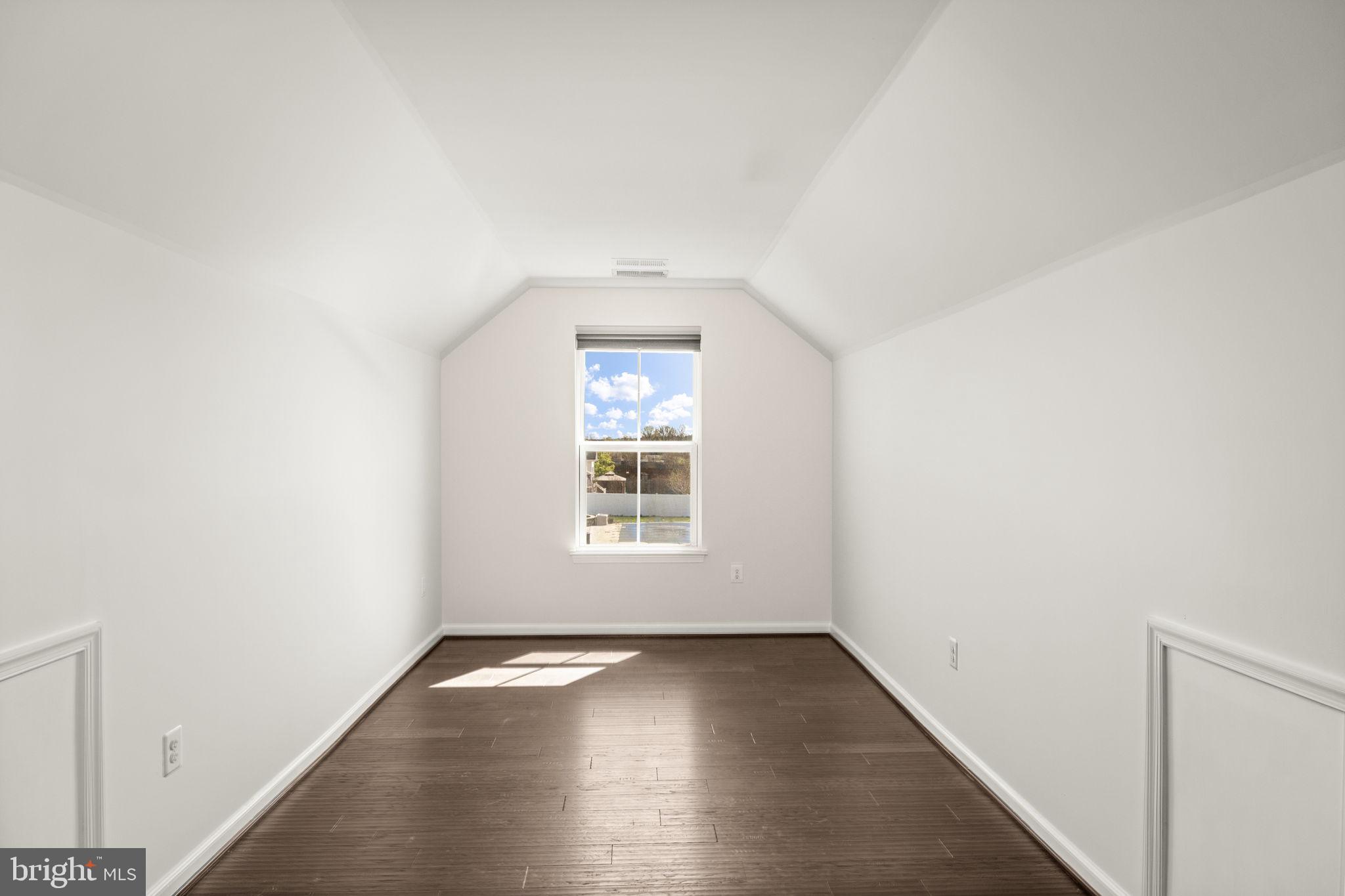 PELHAM'S EAST - Residential